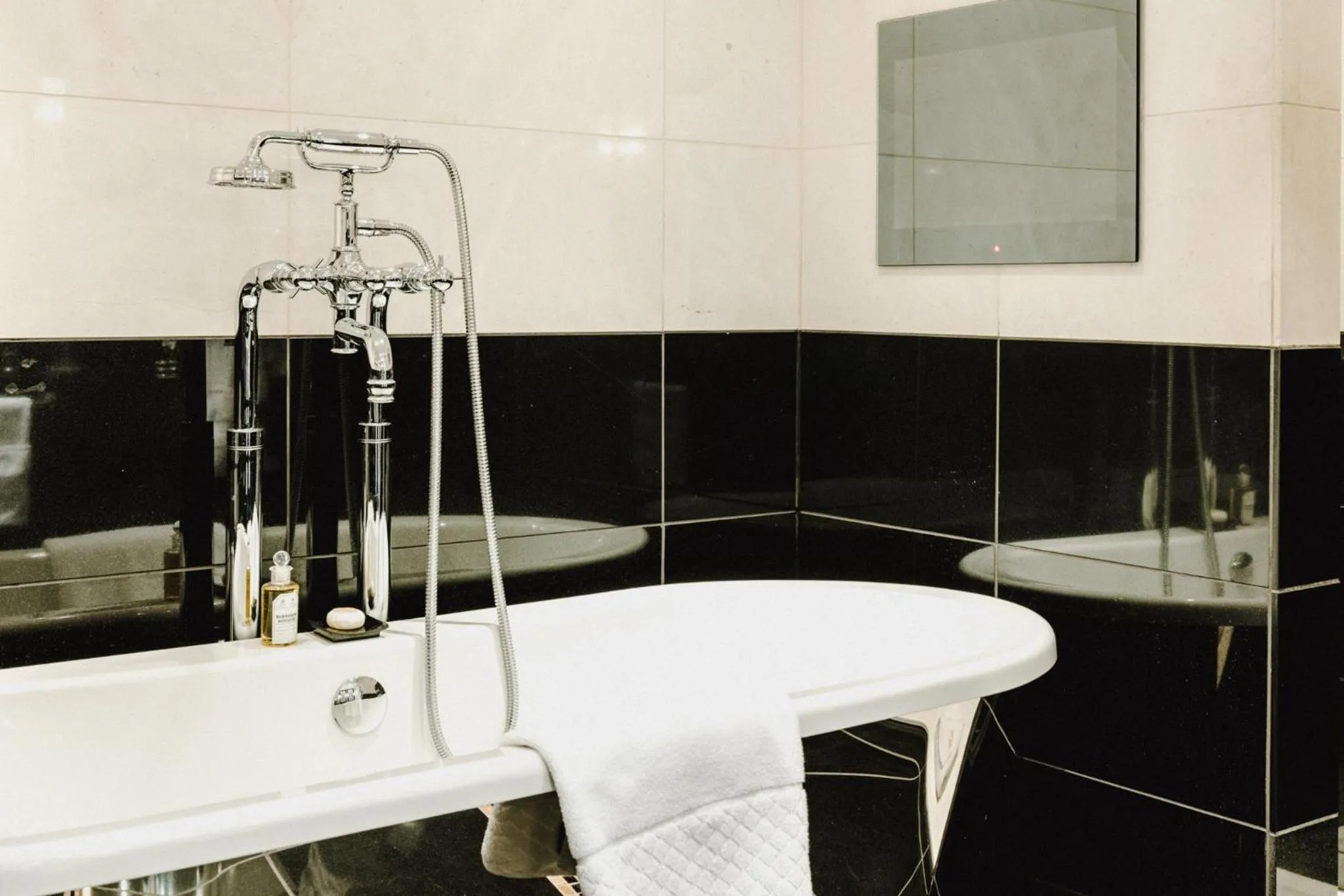 Toilet in Althoff St James's Hotel & Club London