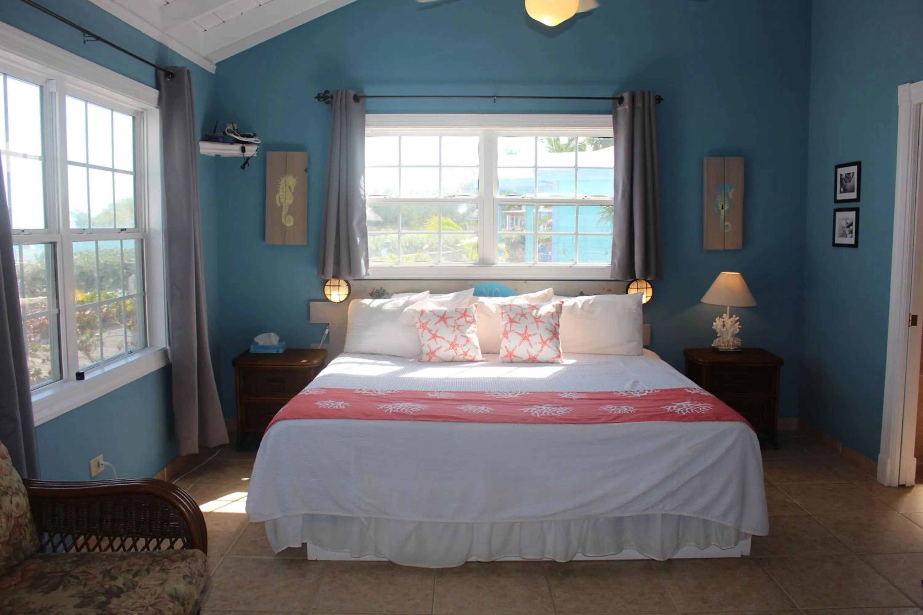 Bed in Hideaways Exuma