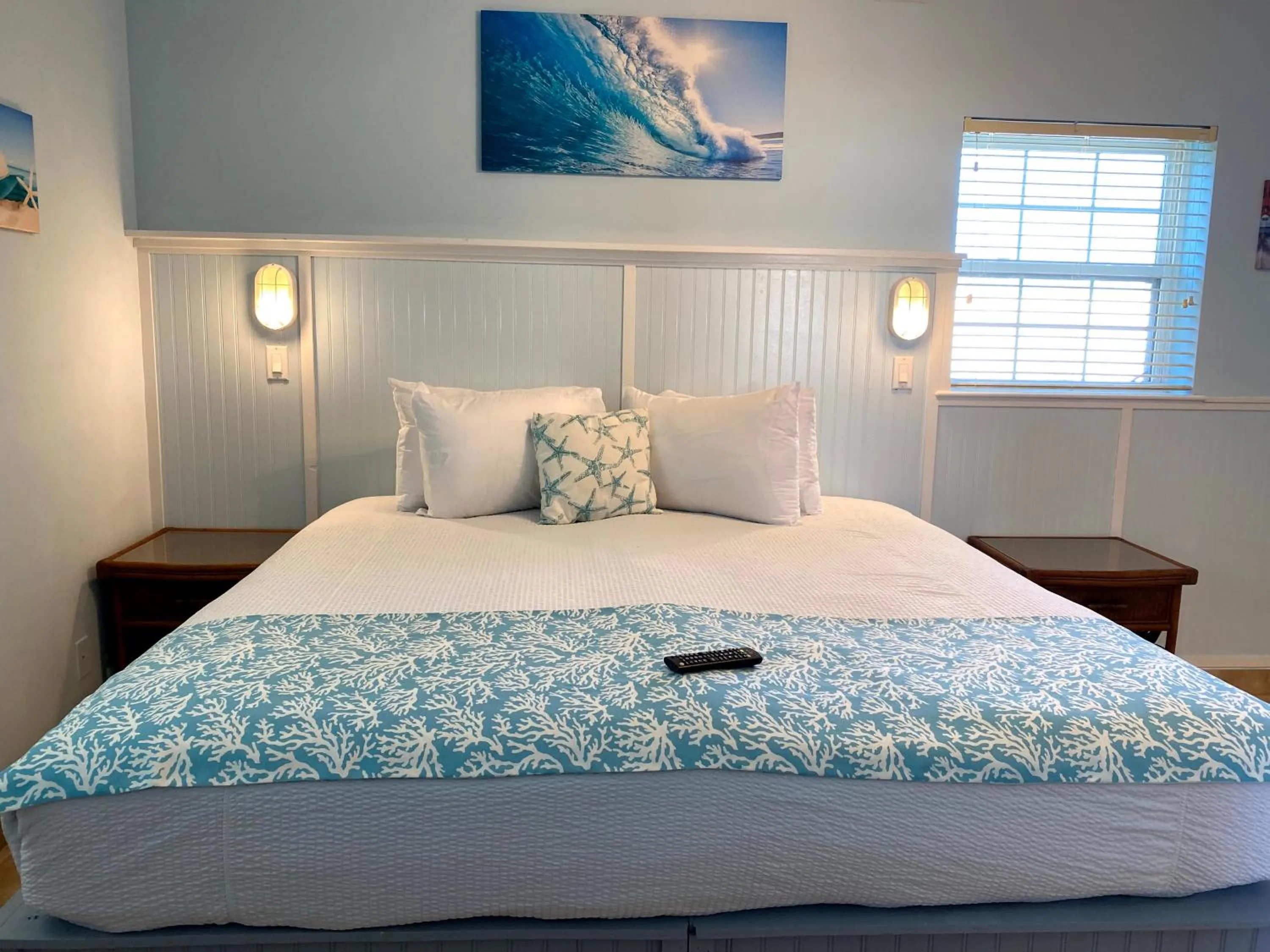 Bed in Hideaways Exuma
