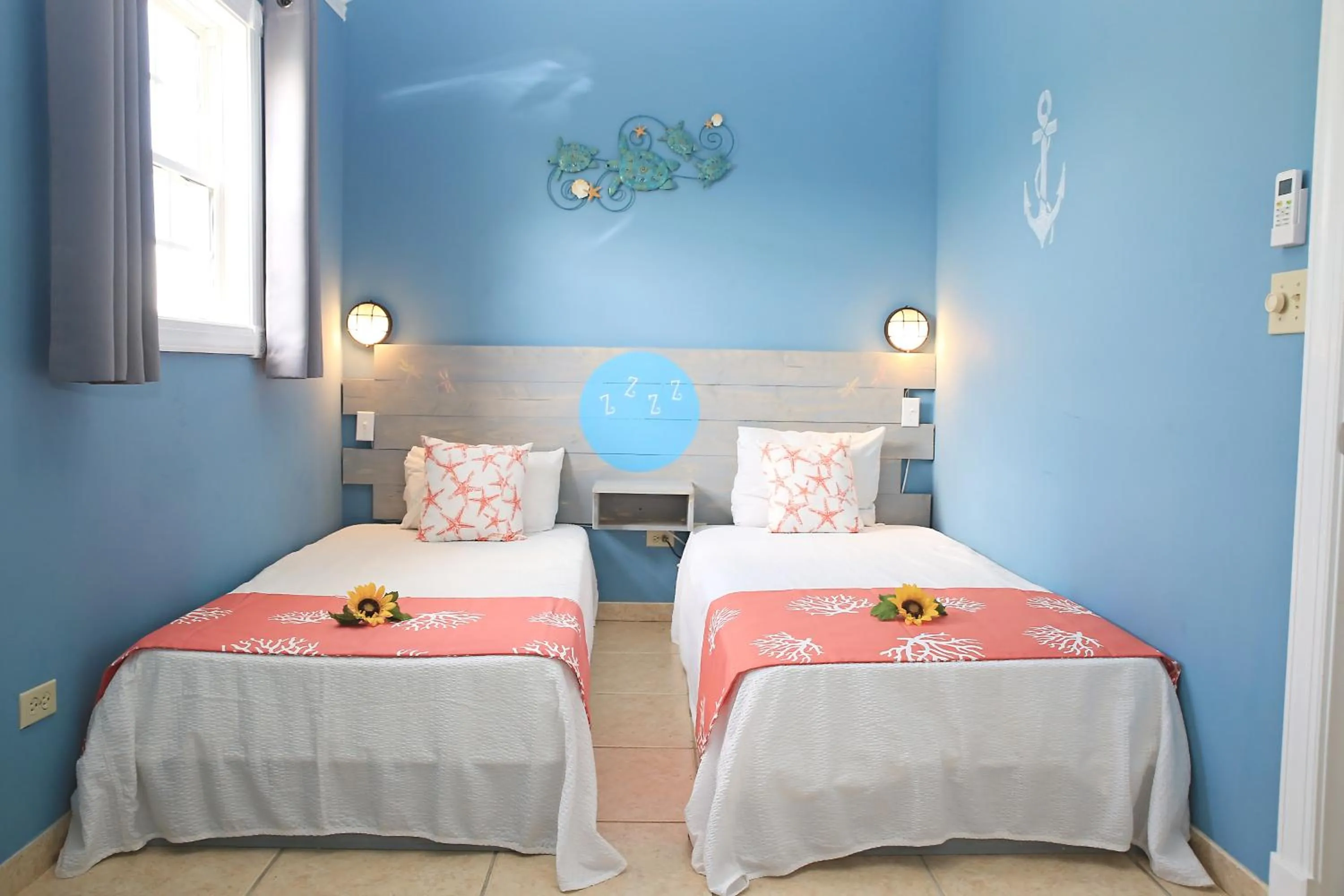 Bed in Hideaways Exuma