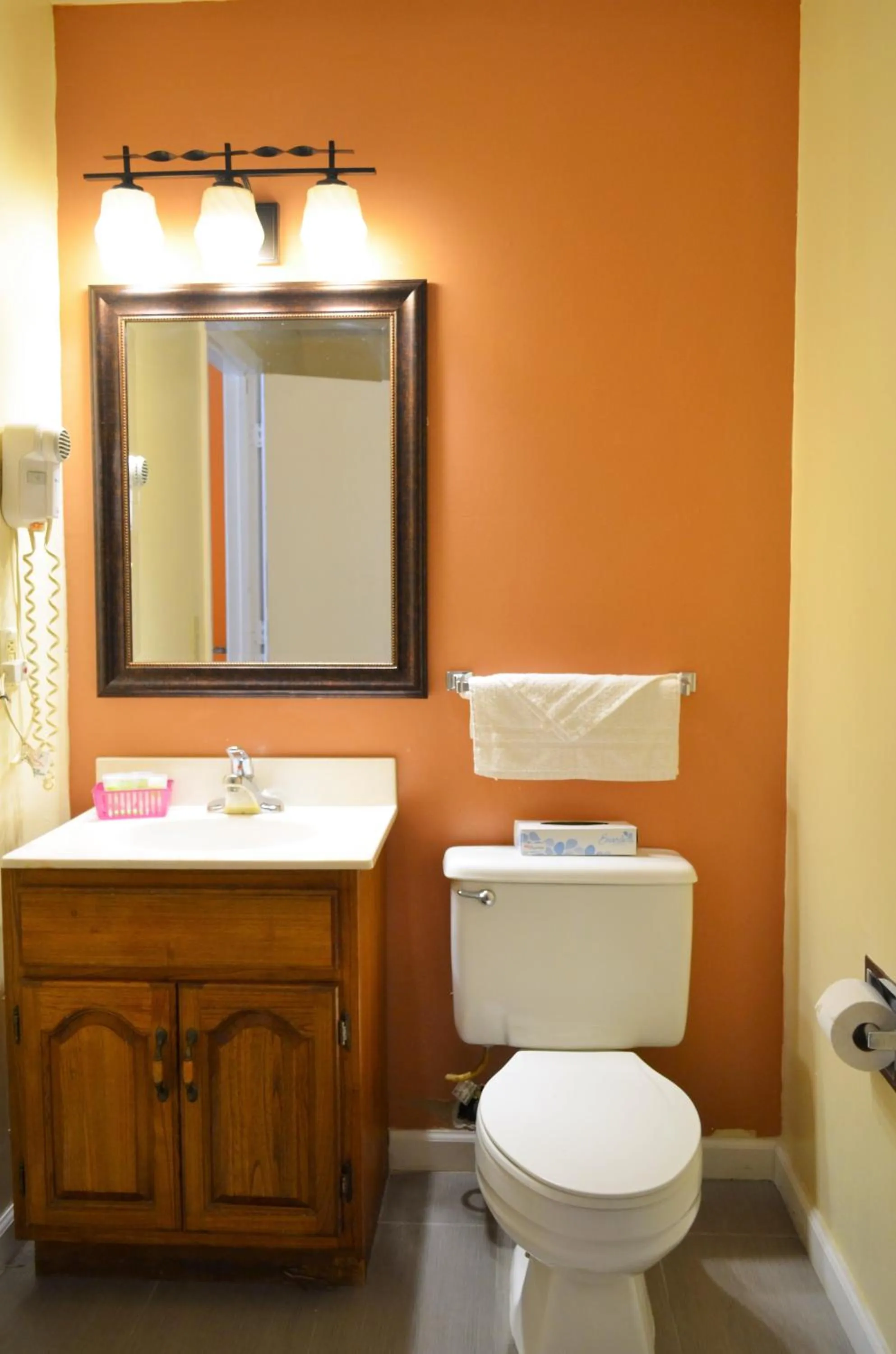 Bathroom in Enfield Inn