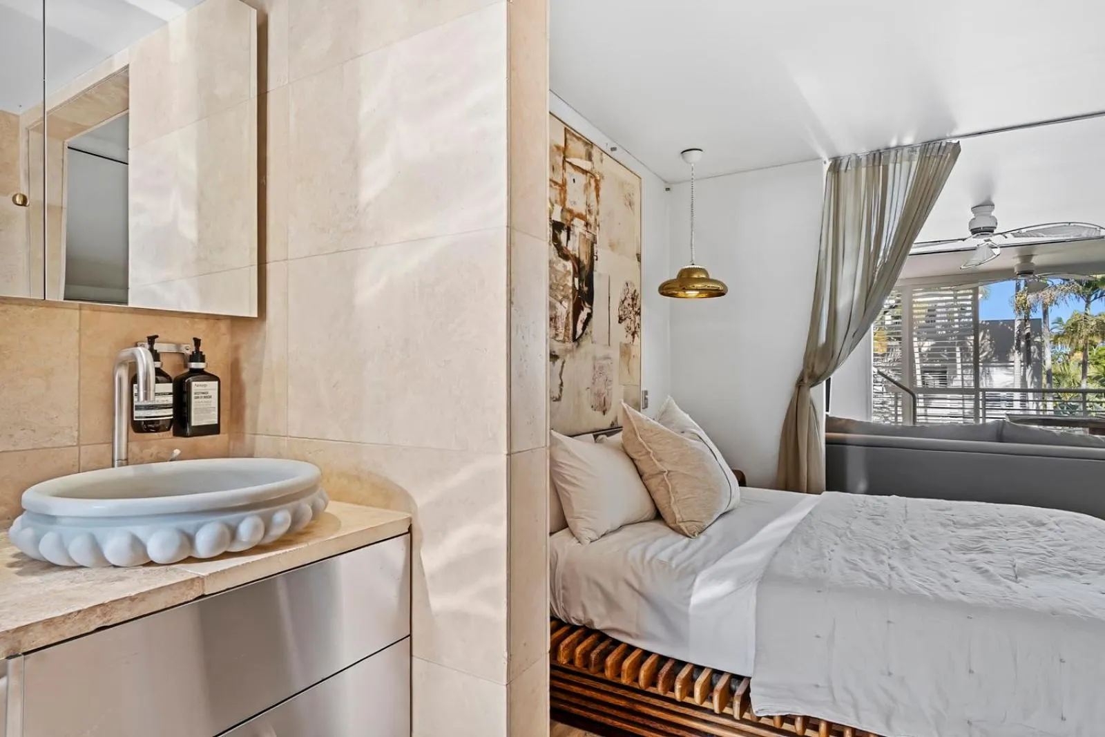 Bed in Noosa Blue Resort