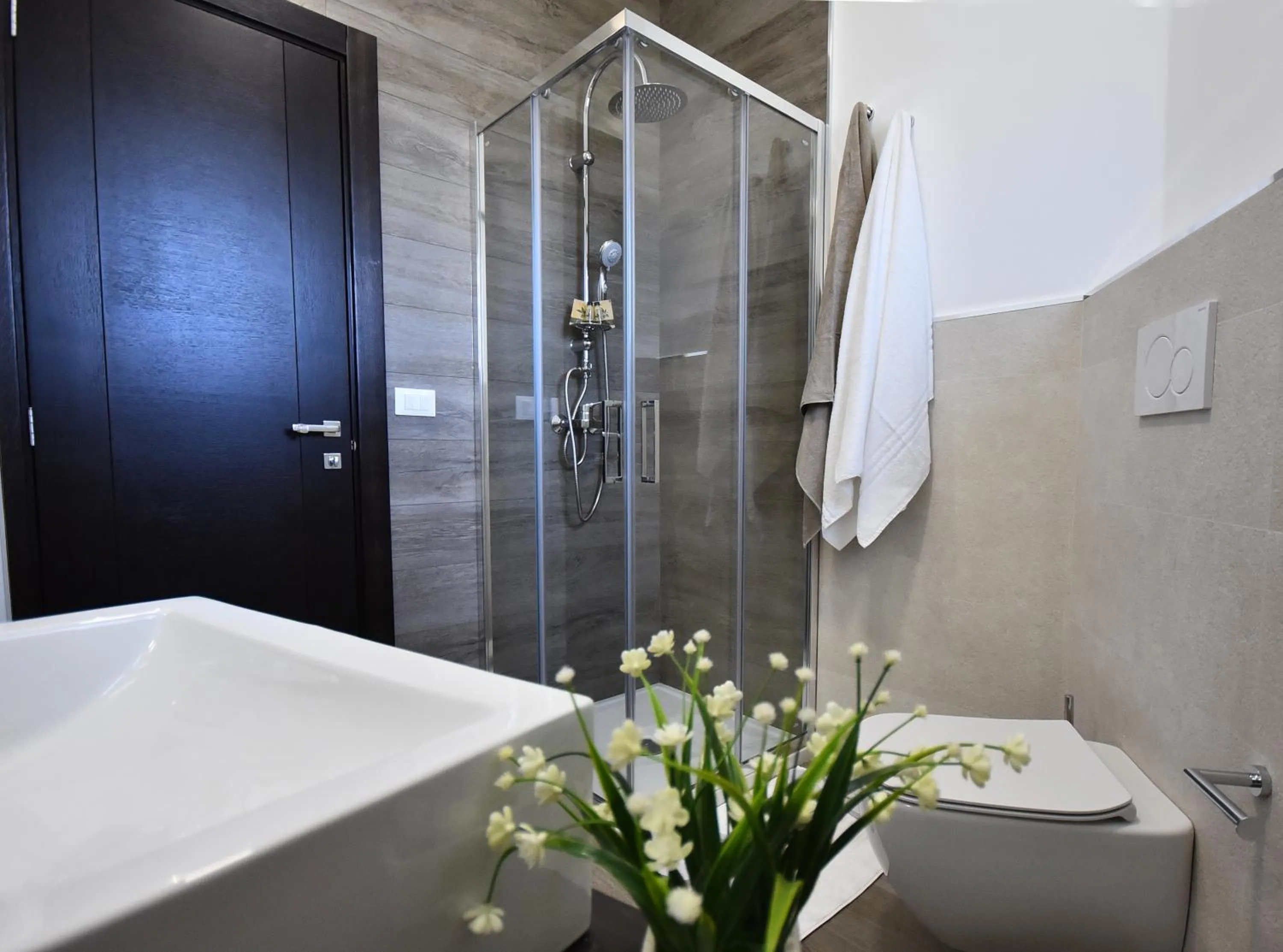 Shower in Borgo Fiorito Relais