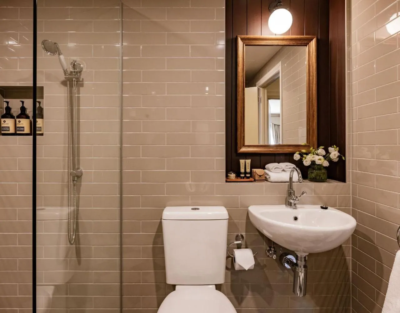 Bathroom in Hadley's Orient Hotel