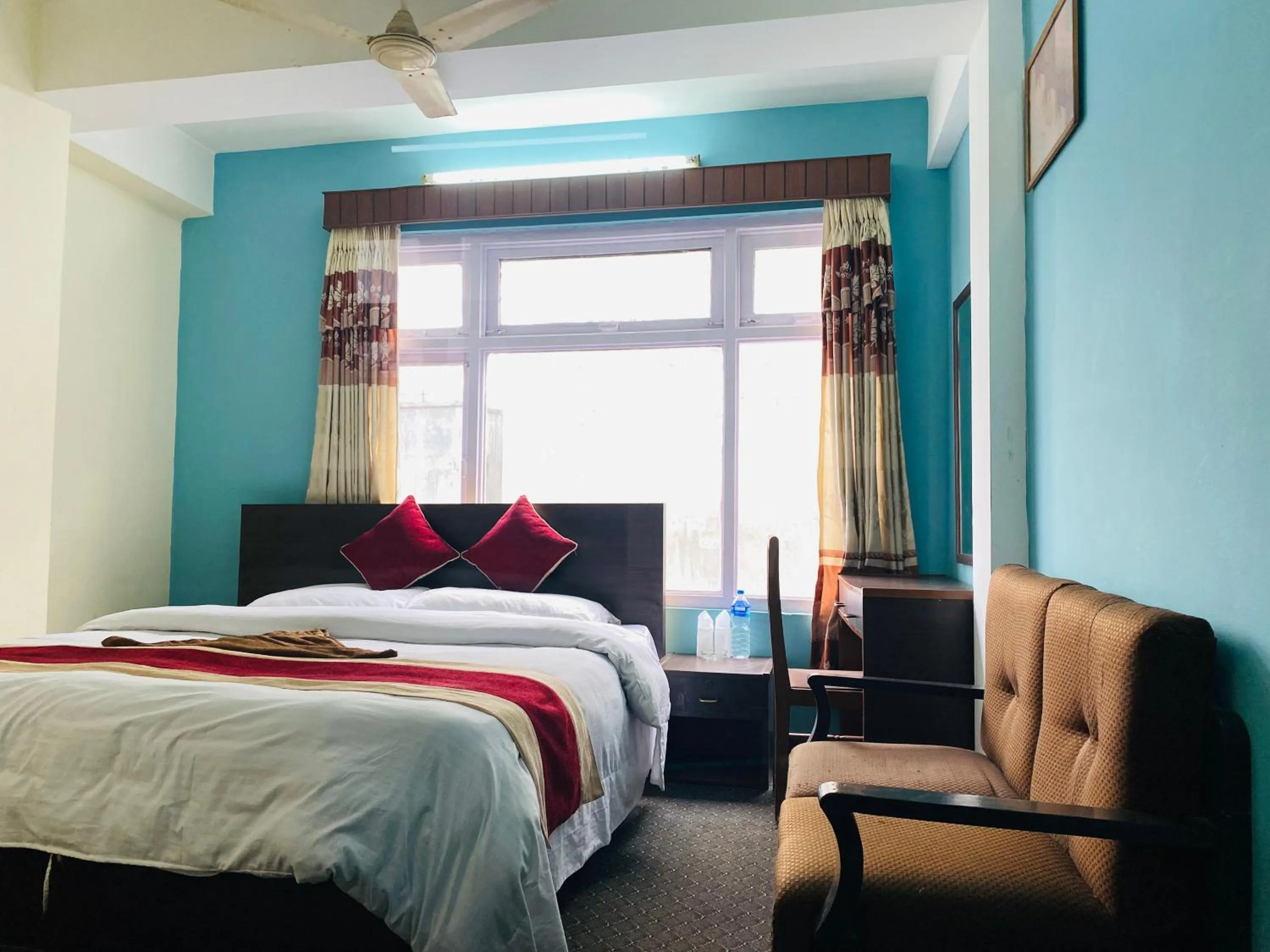 Bed in Hotel Discovery Inn