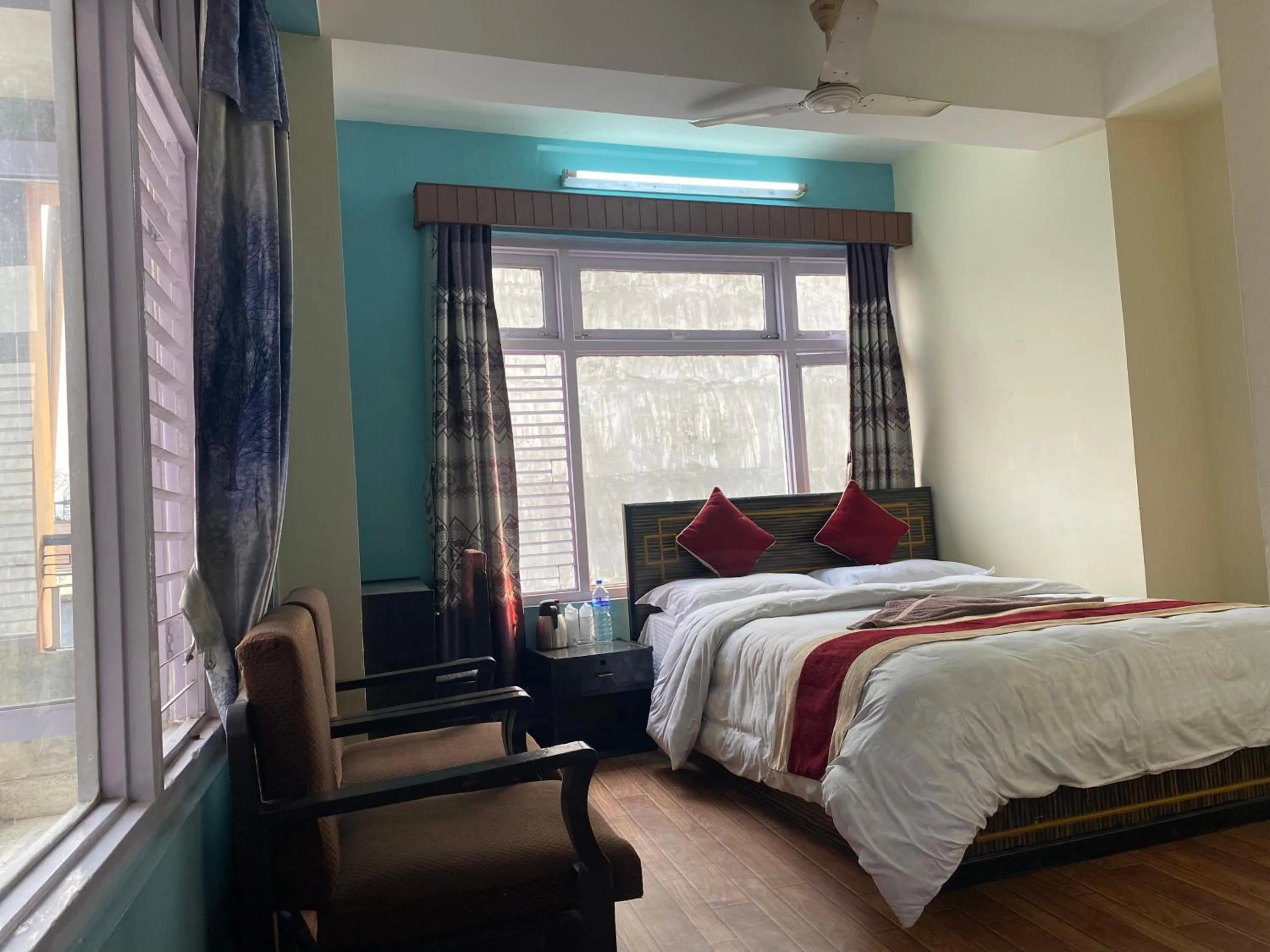 Bed in Hotel Discovery Inn