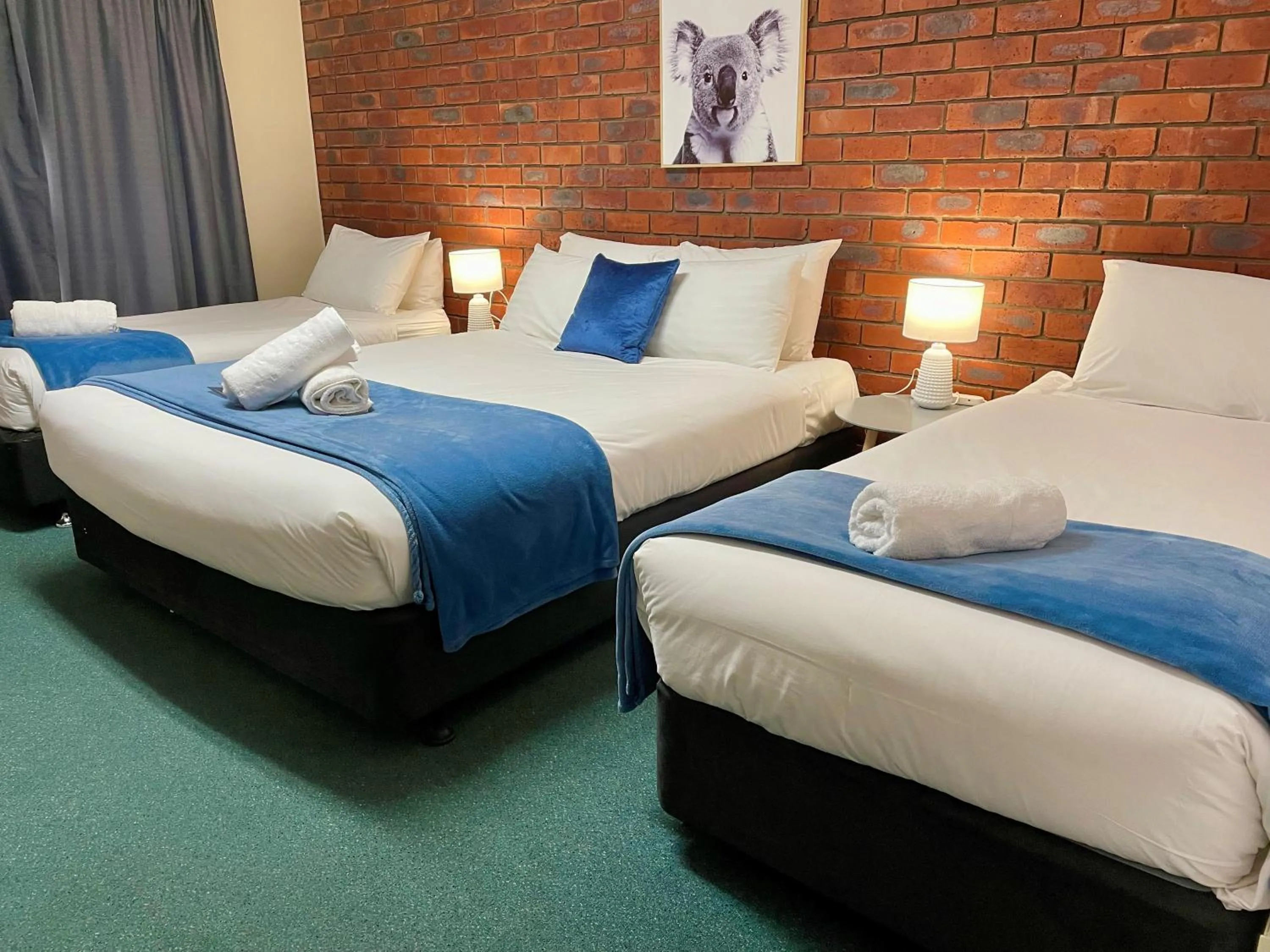 Bedroom, Bed in City Heart Motel Warrnambool