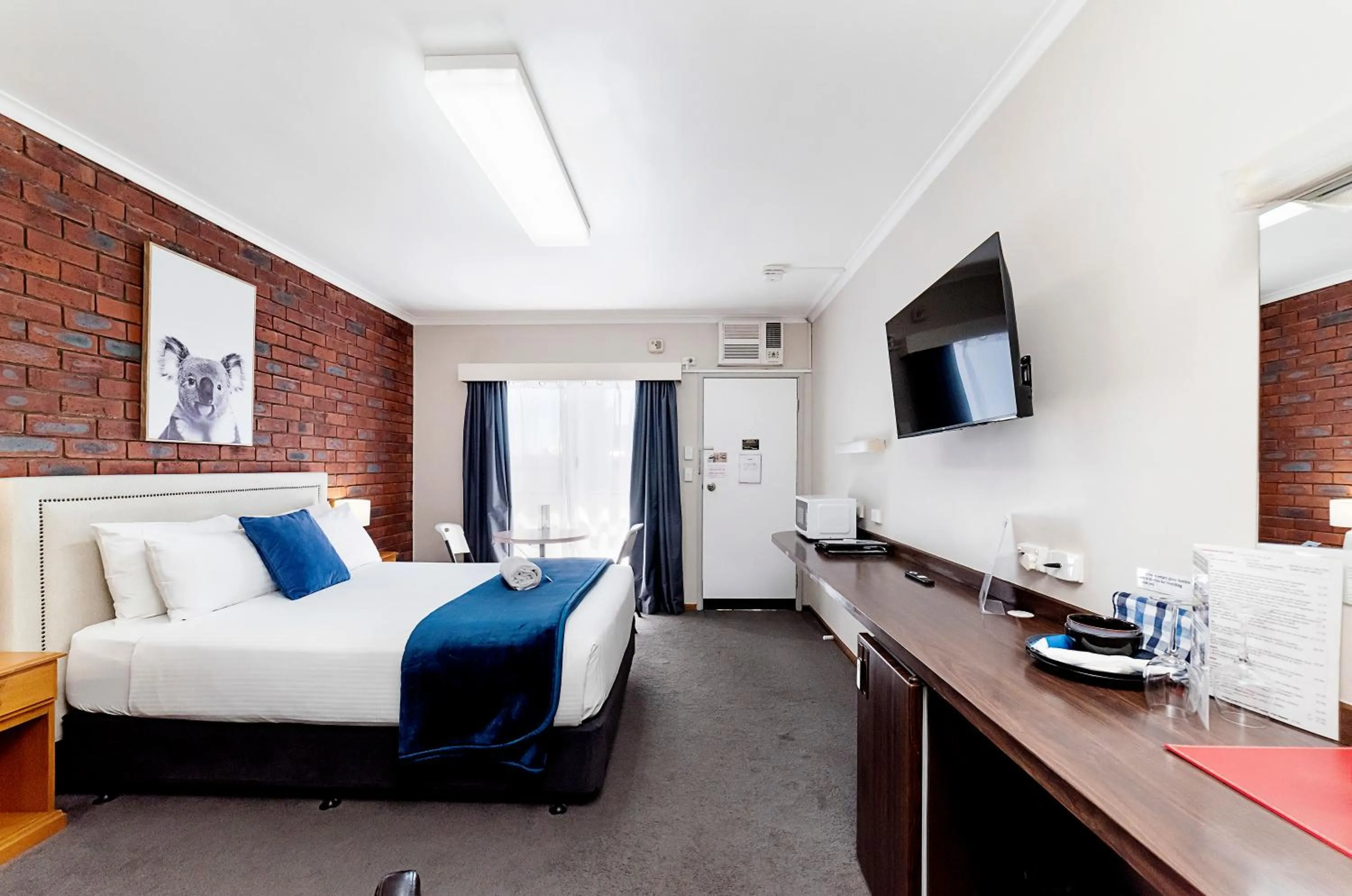 Bed in City Heart Motel Warrnambool
