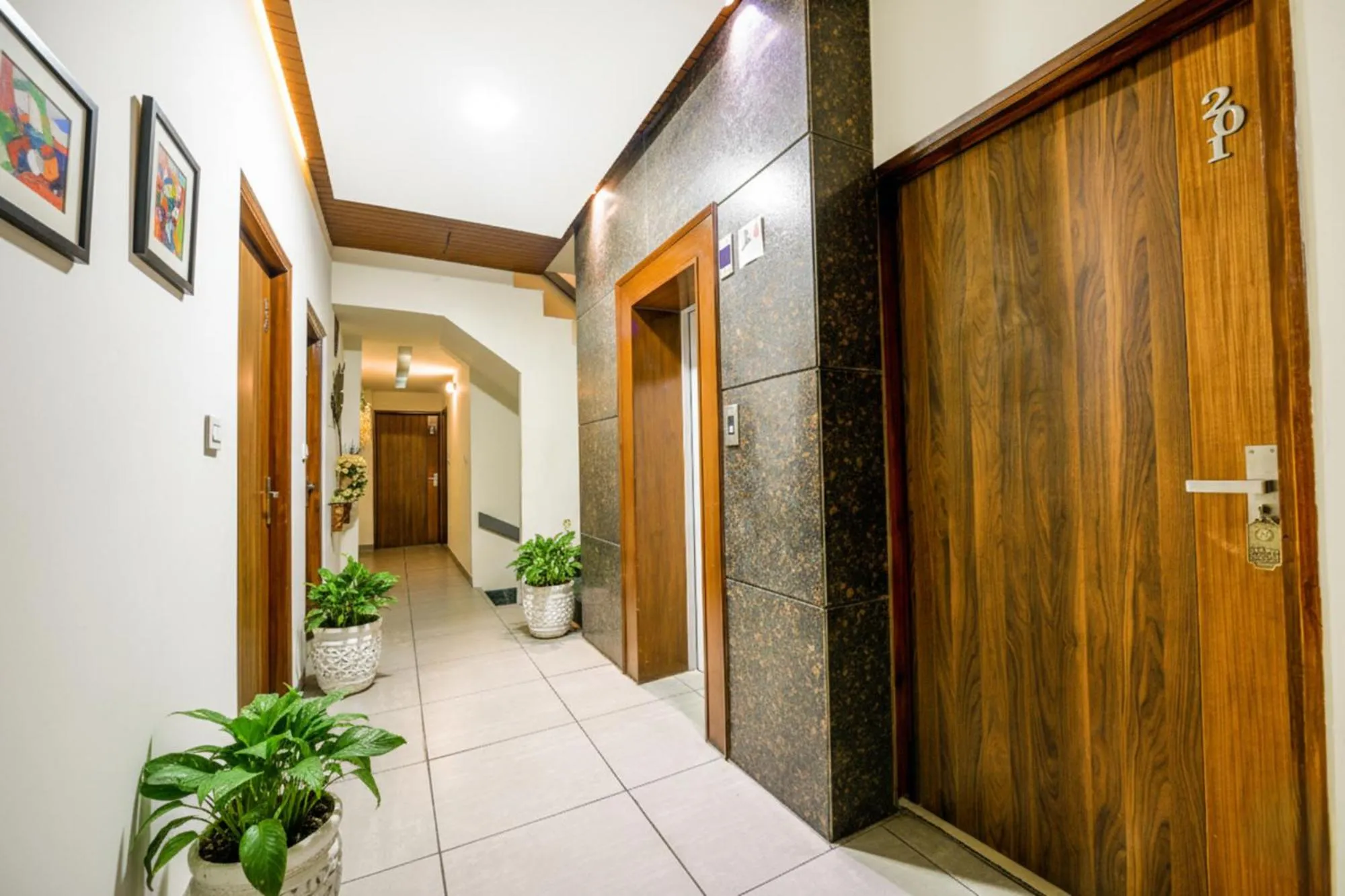 Lobby or reception in FabHotel Nanda Near Ludhiana Junction Railway Station