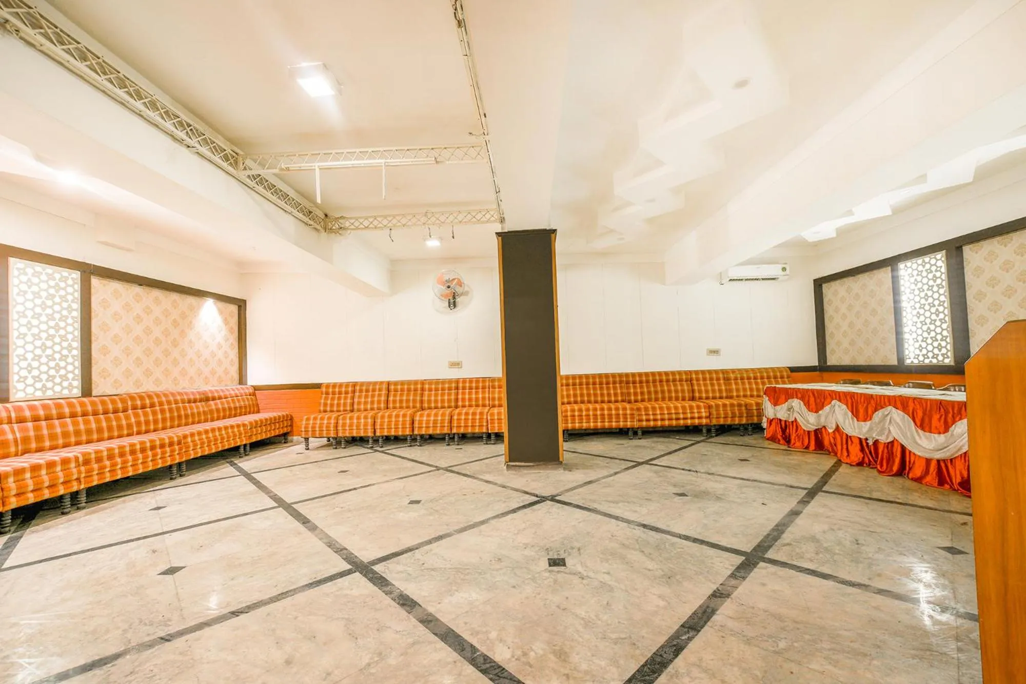 Restaurant/places to eat in FabHotel Nanda Near Ludhiana Junction Railway Station