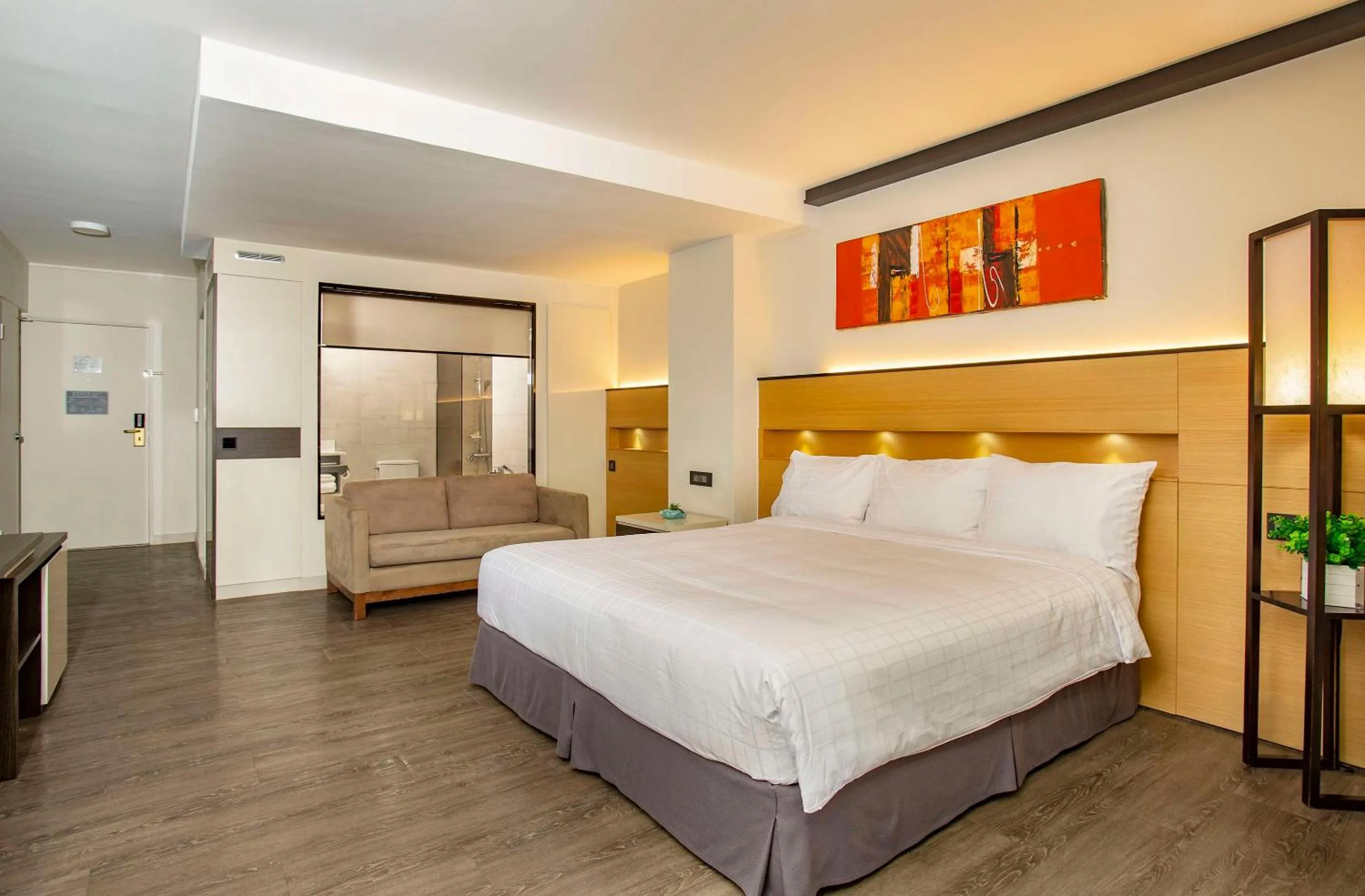 Bedroom, Bed in The Bayview Hotel Guam