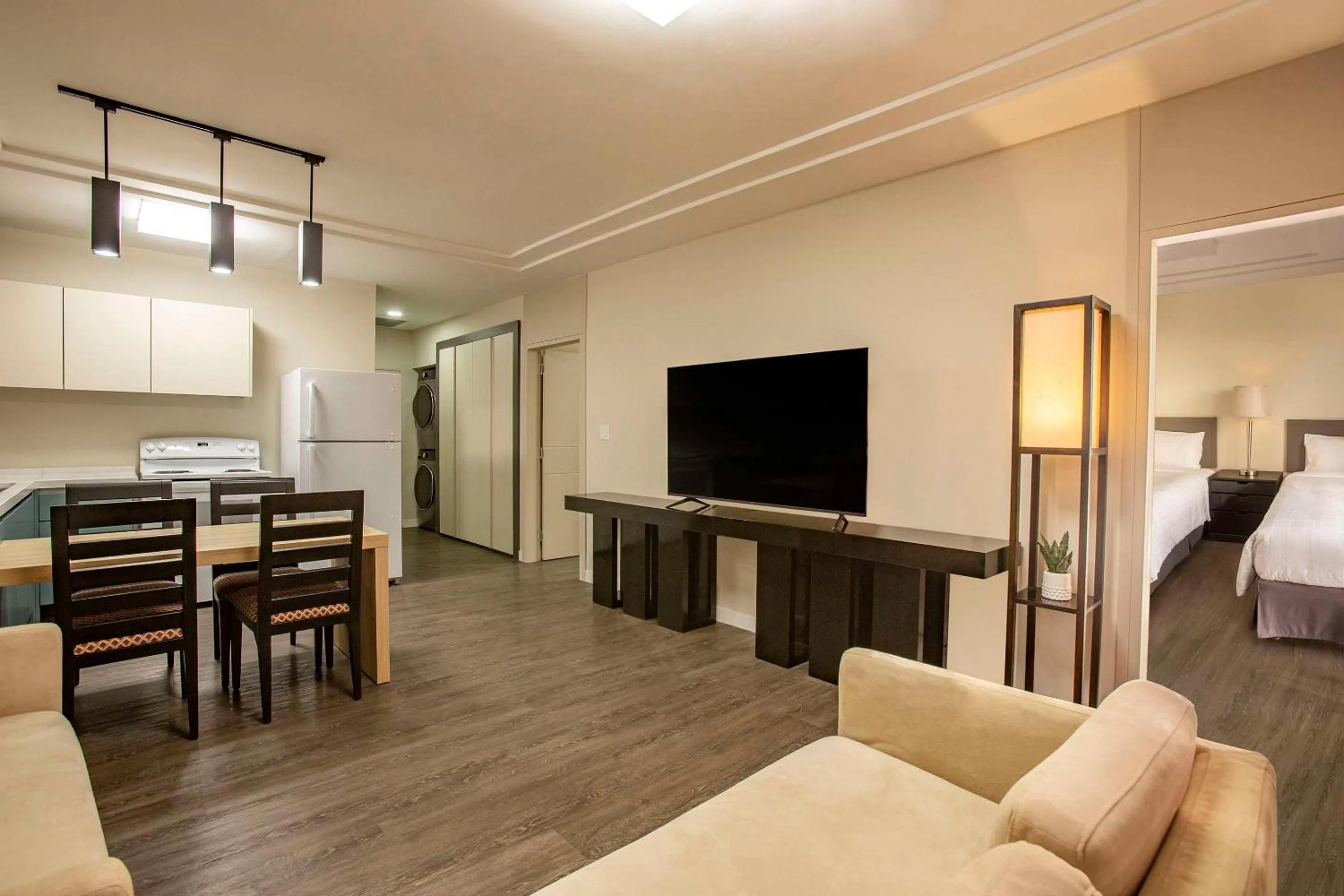 Bedroom, Bed in The Bayview Hotel Guam