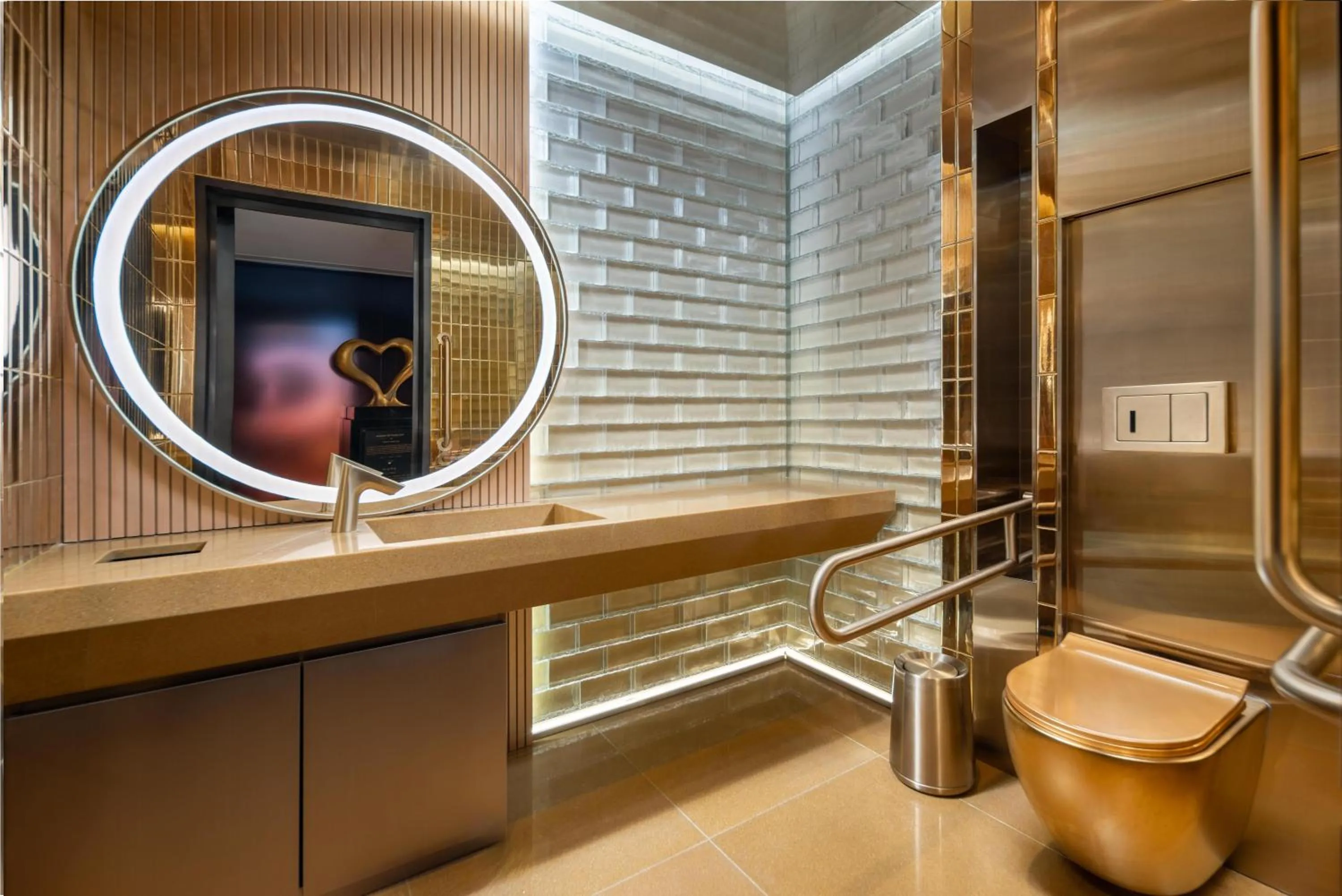 Bathroom in Motto by Hilton Hong Kong Soho