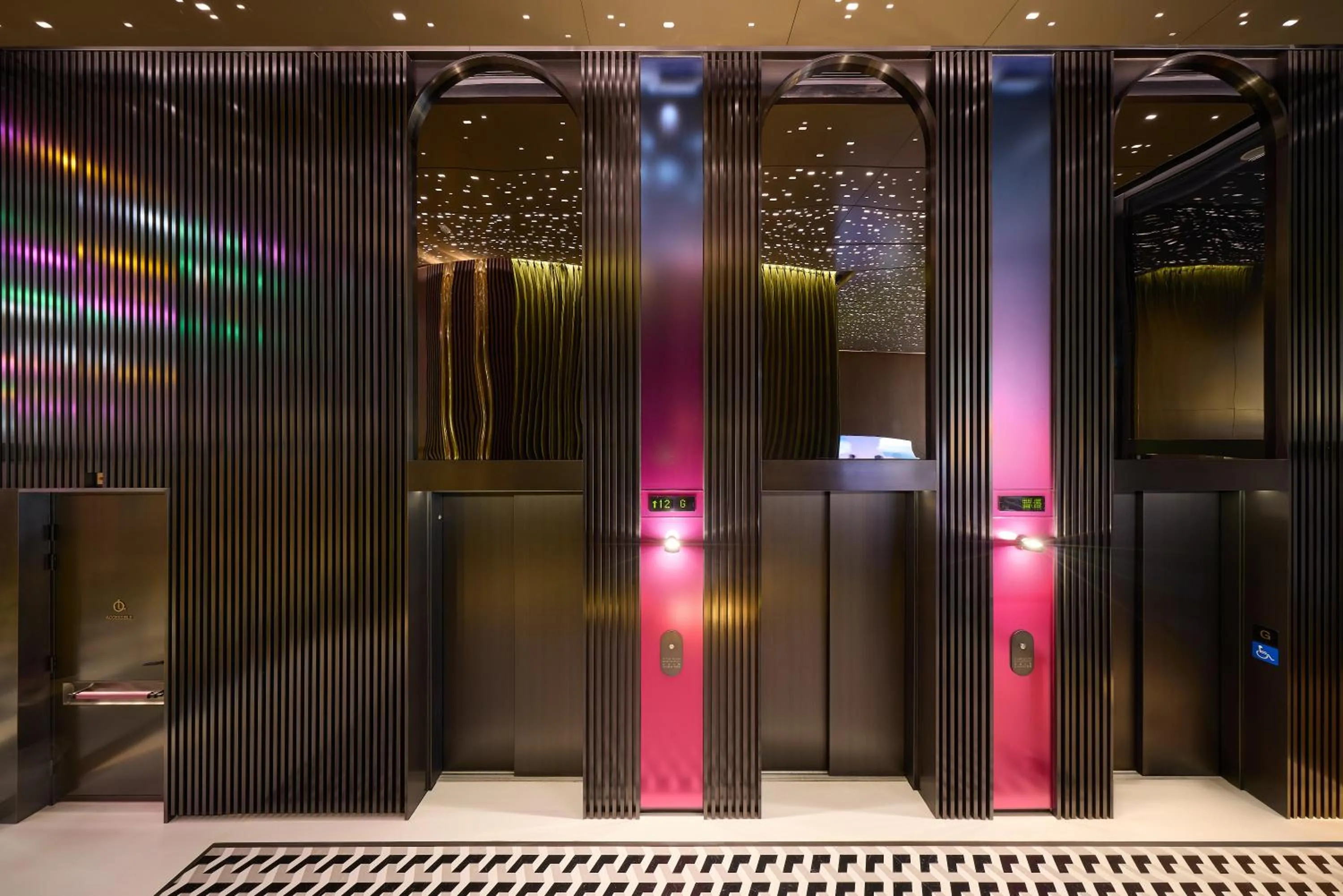 elevator in Motto by Hilton Hong Kong Soho