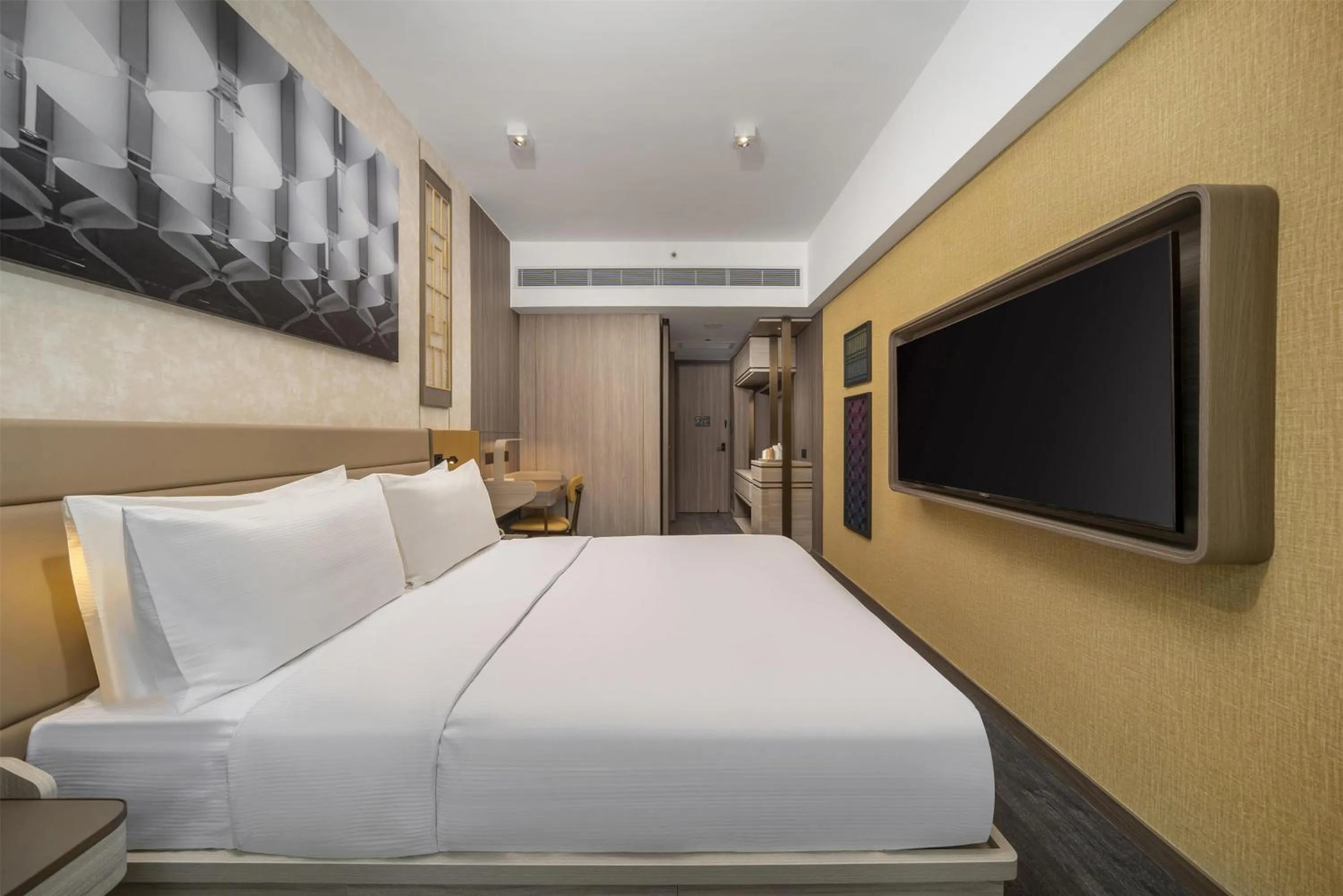 Bed in Motto by Hilton Hong Kong Soho