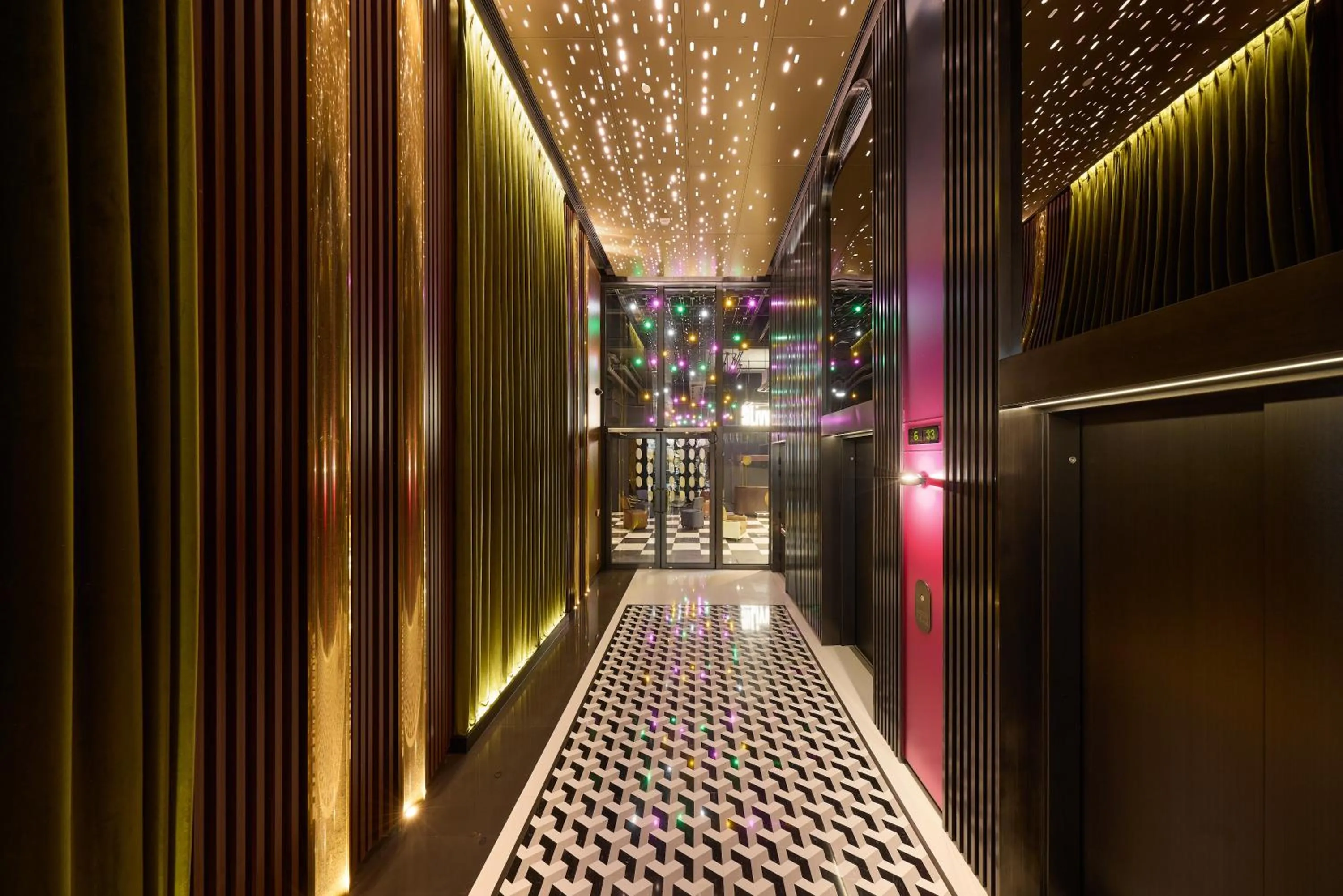 elevator in Motto by Hilton Hong Kong Soho