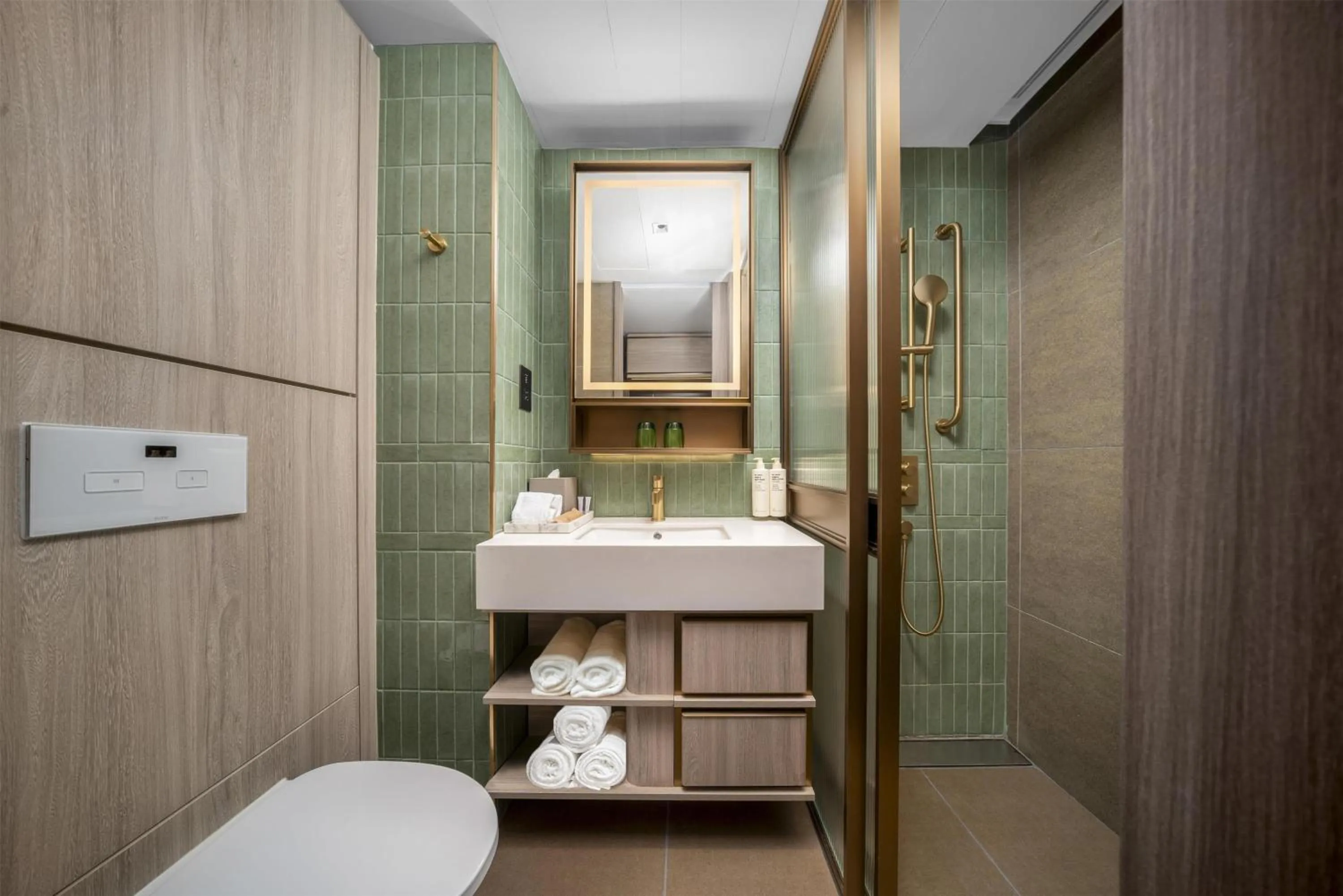 Bathroom in Motto by Hilton Hong Kong Soho