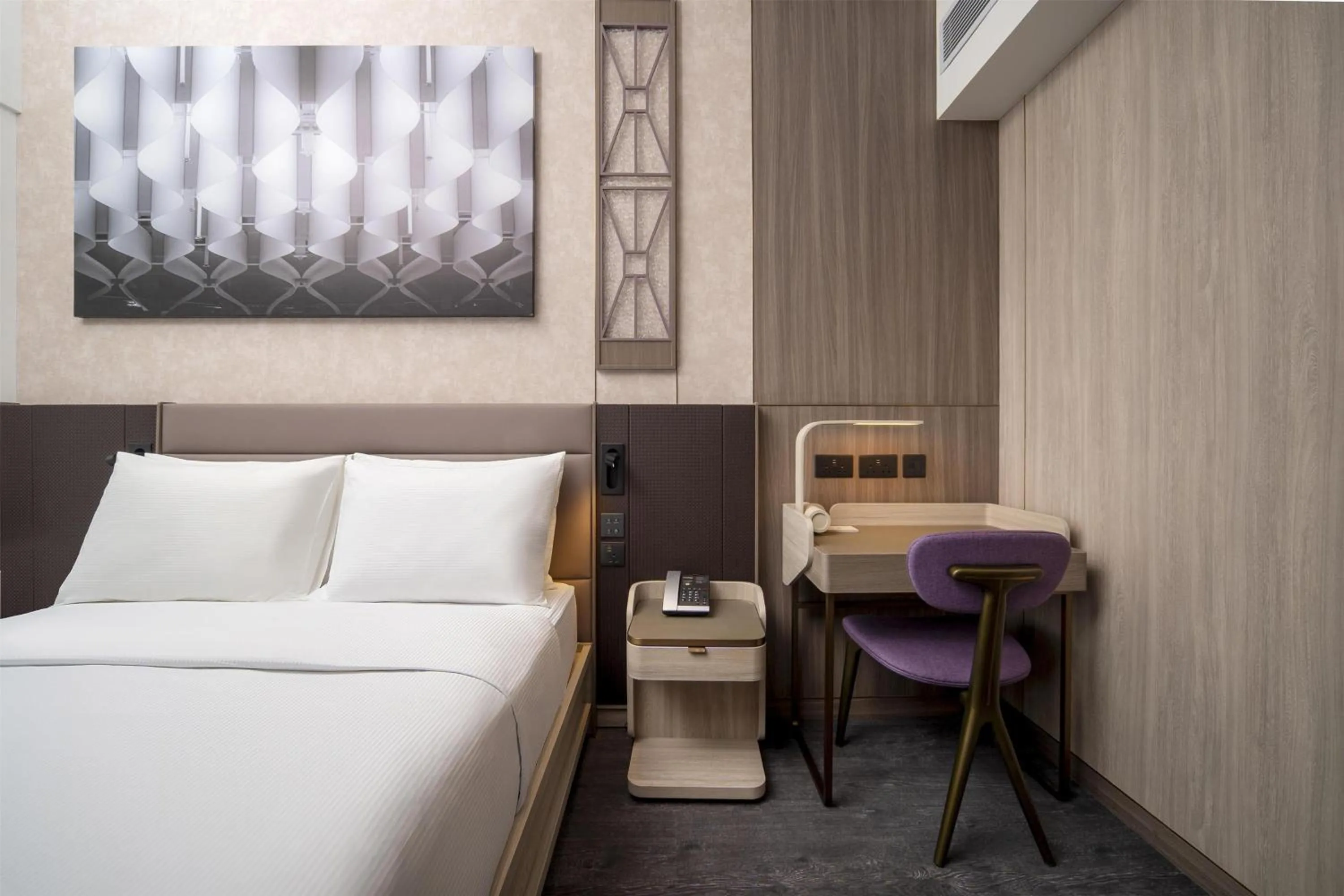 Bed in Motto by Hilton Hong Kong Soho