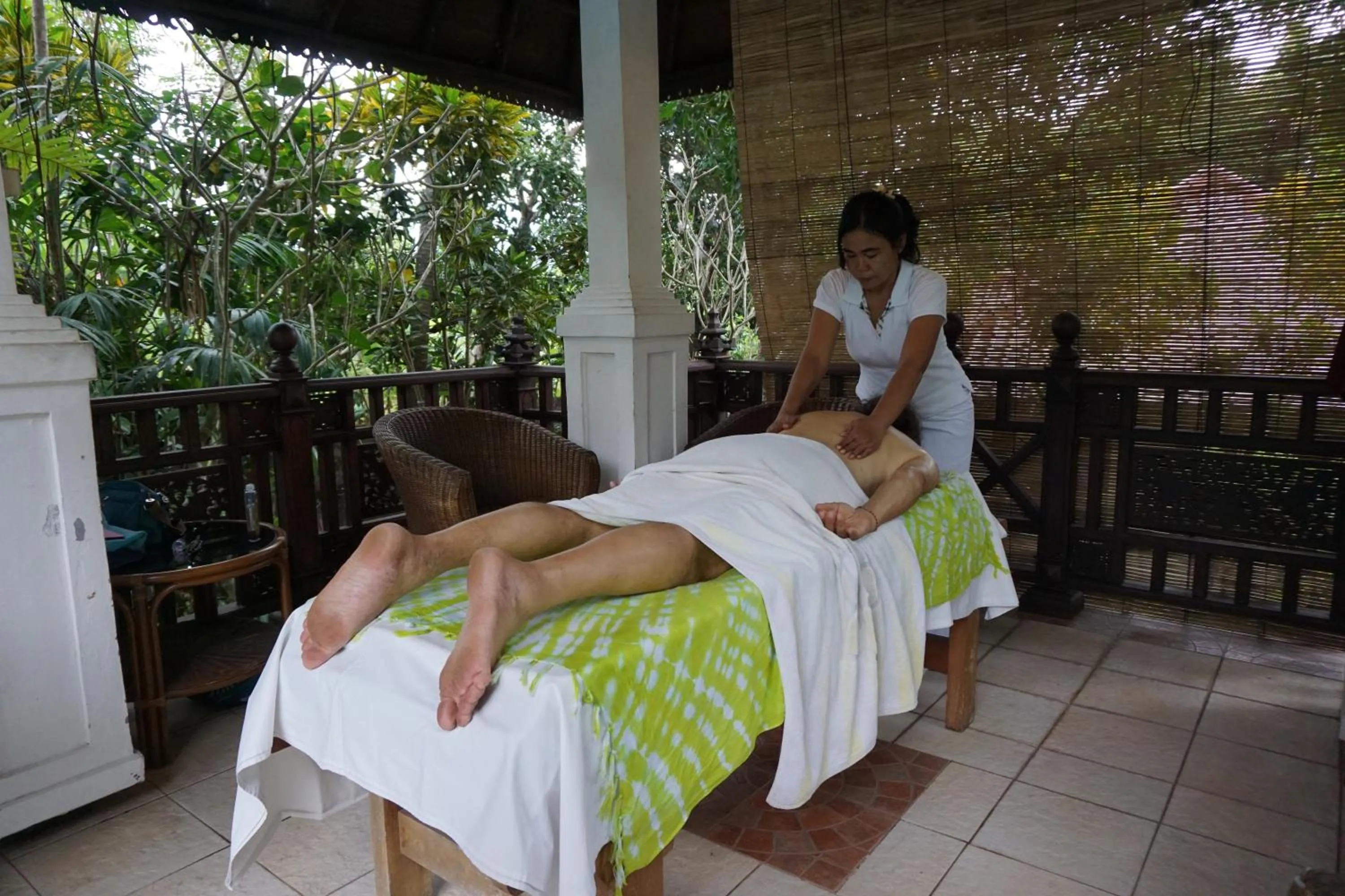 Massage in Gunung Paradis Retreat