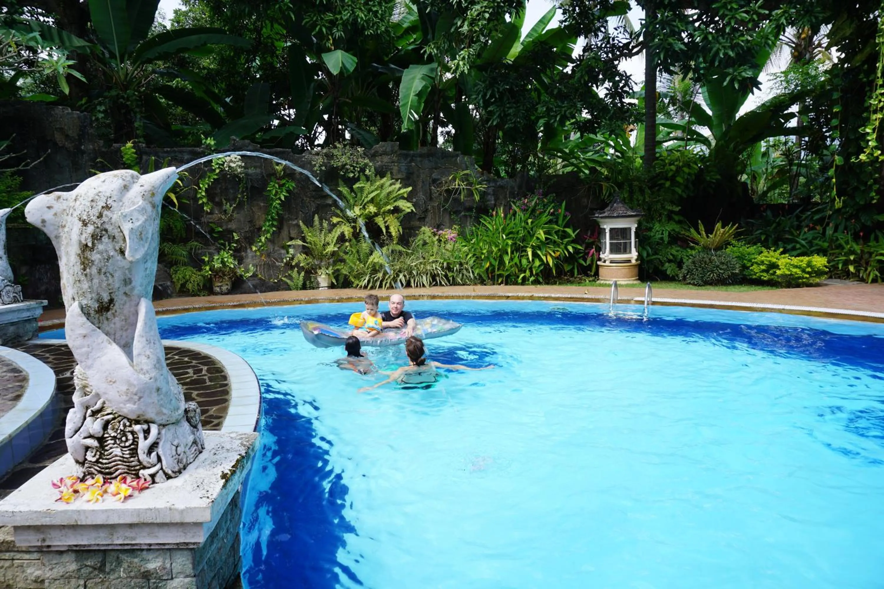 Swimming pool in Gunung Paradis Retreat