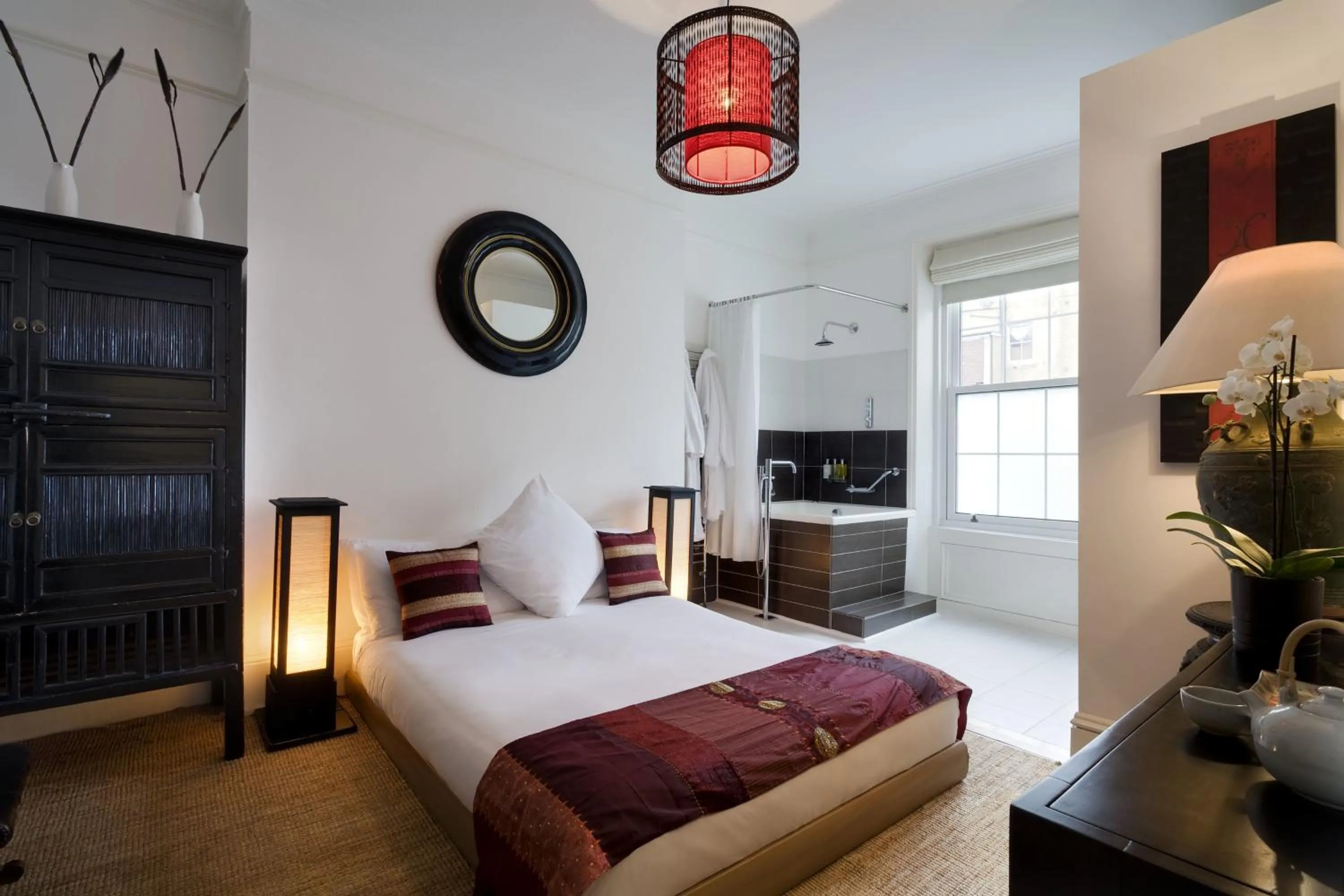 Shower, Bed in Zanzibar House 8-Bedroom Holiday House with Hot Tub & Yoga Studio