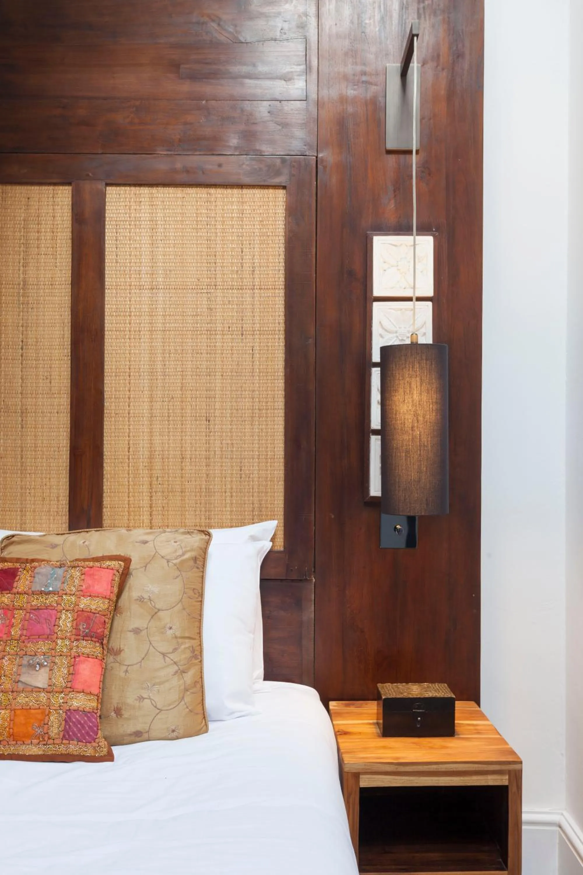 Bedroom, Bed in Zanzibar House 8-Bedroom Holiday House with Hot Tub & Yoga Studio