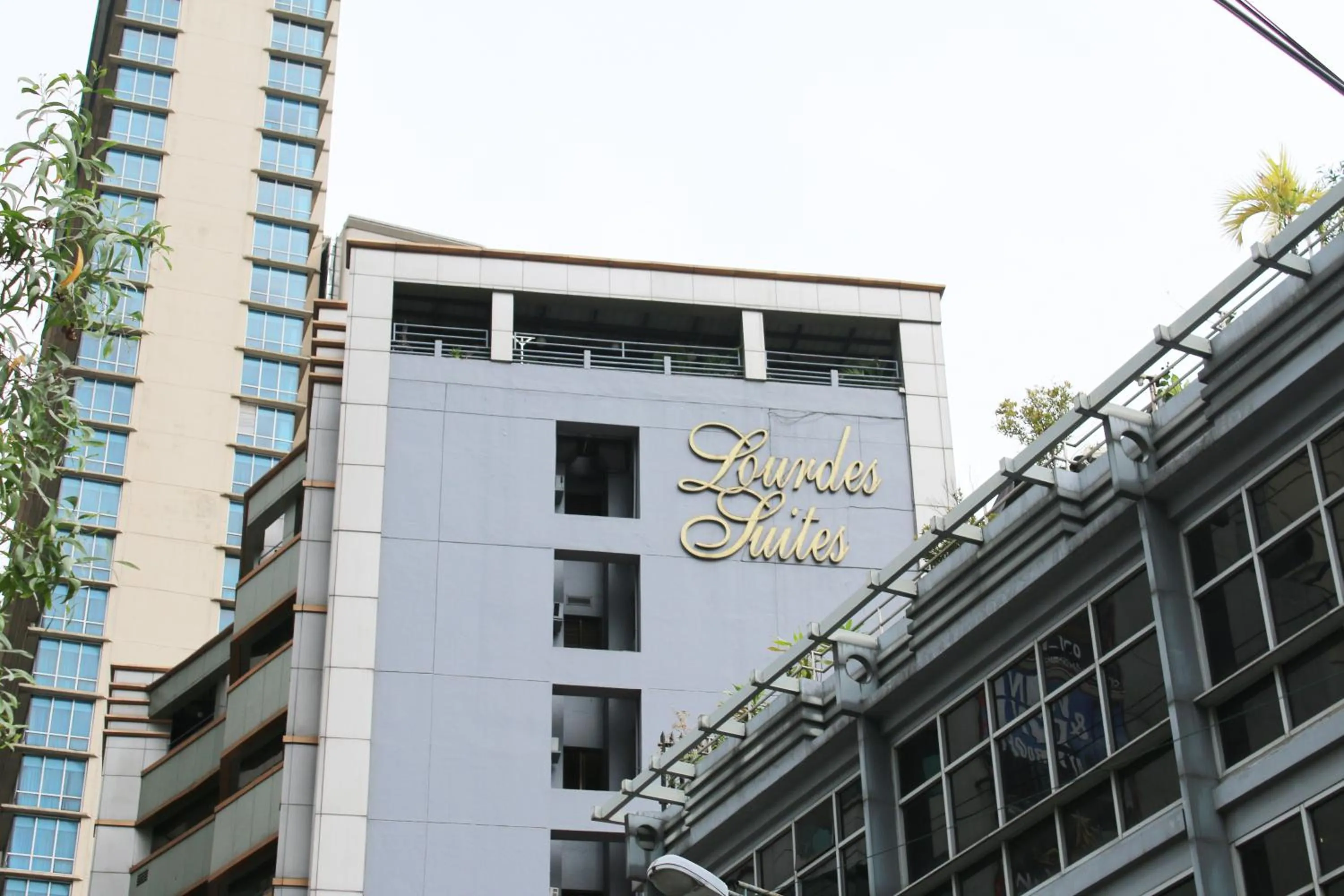 Lourdes Family Suites Makati powered by Cocotel