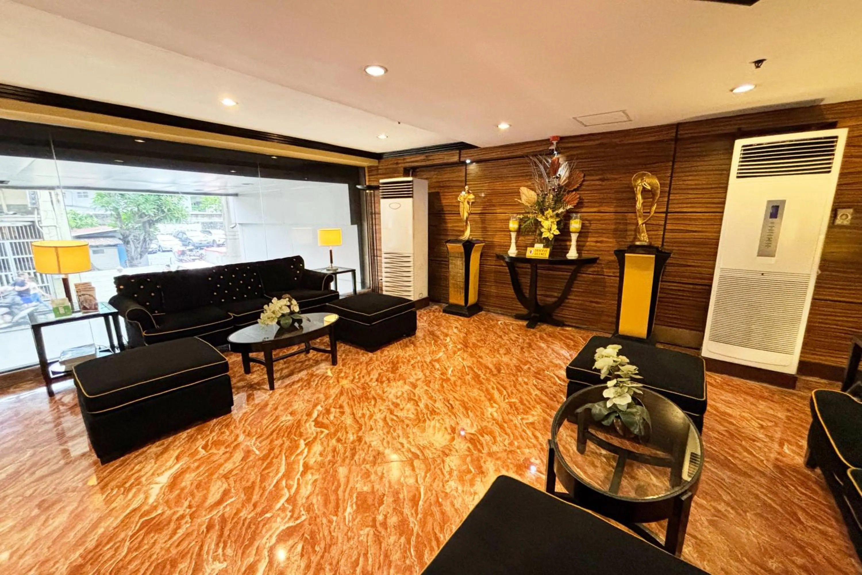 Lourdes Family Suites Makati powered by Cocotel