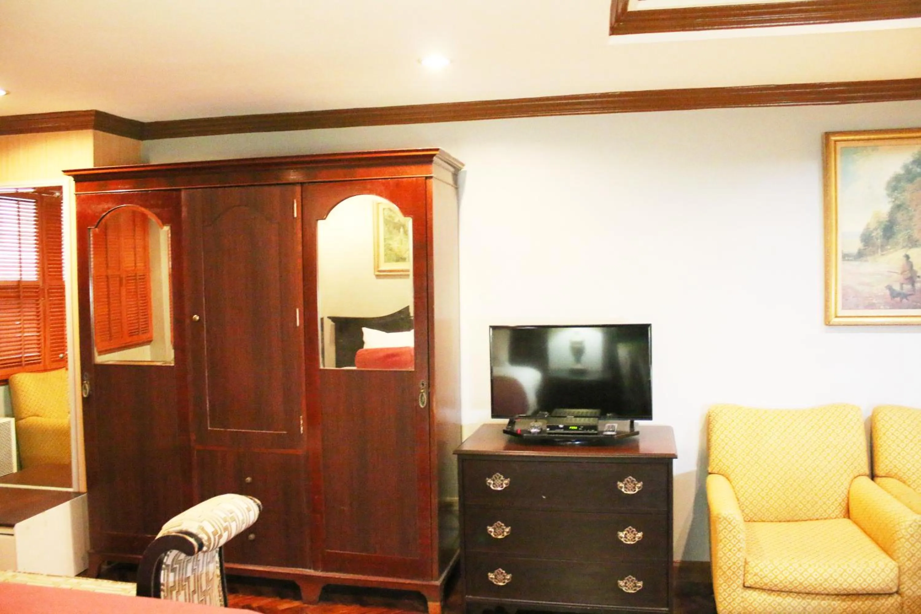 Lourdes Family Suites Makati powered by Cocotel