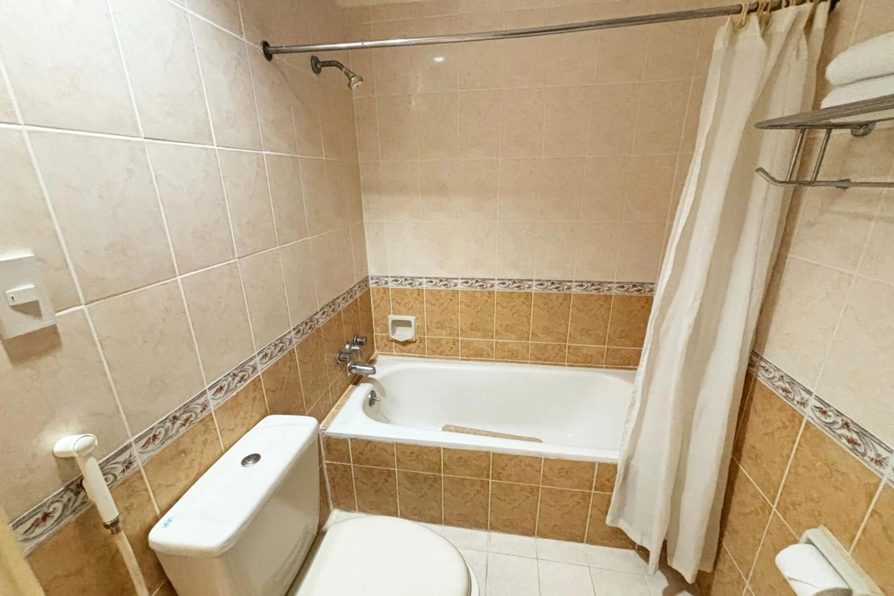 Lourdes Family Suites Makati powered by Cocotel