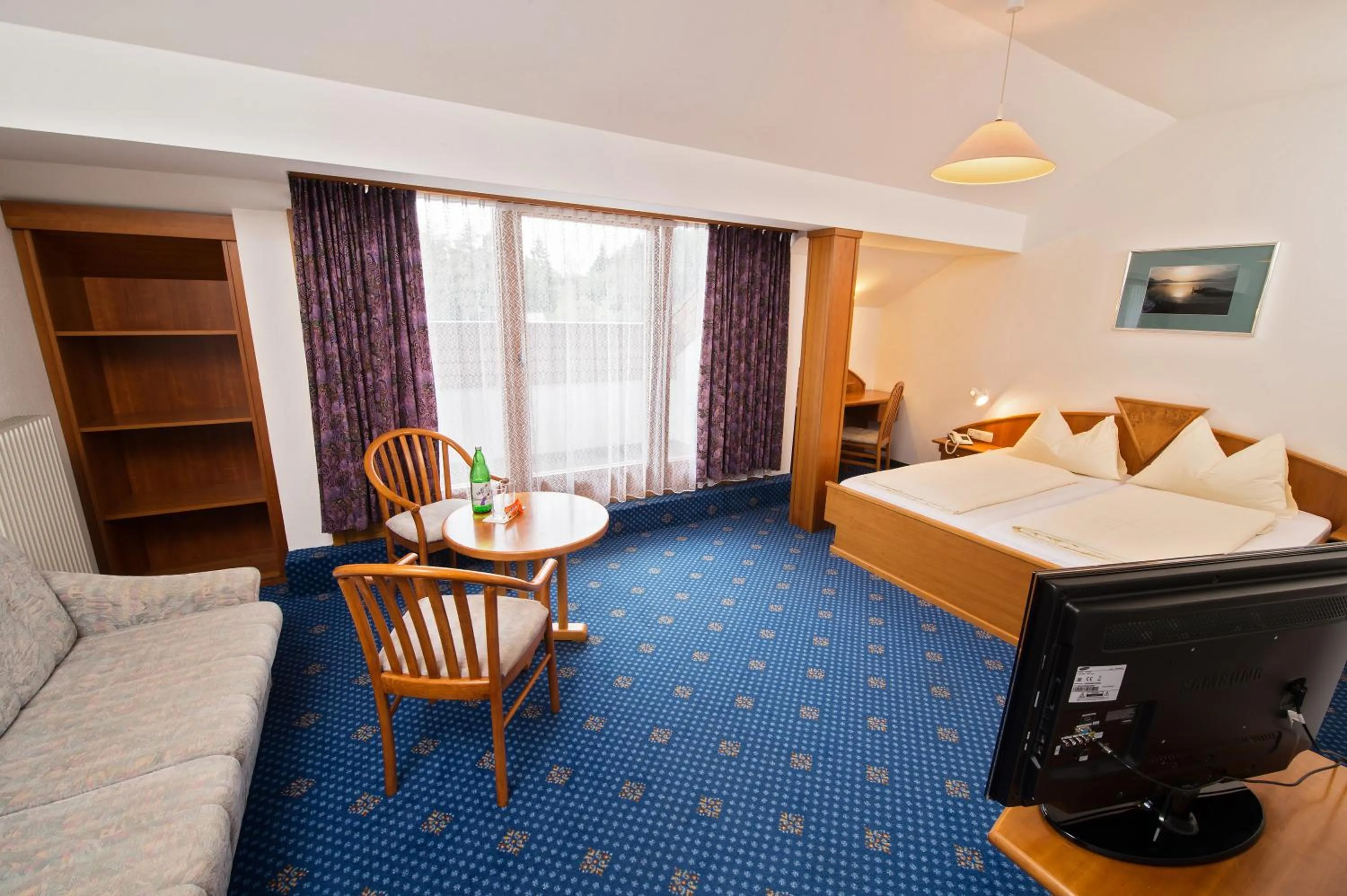 Photo of the whole room in Terrassenhotel Reichmann