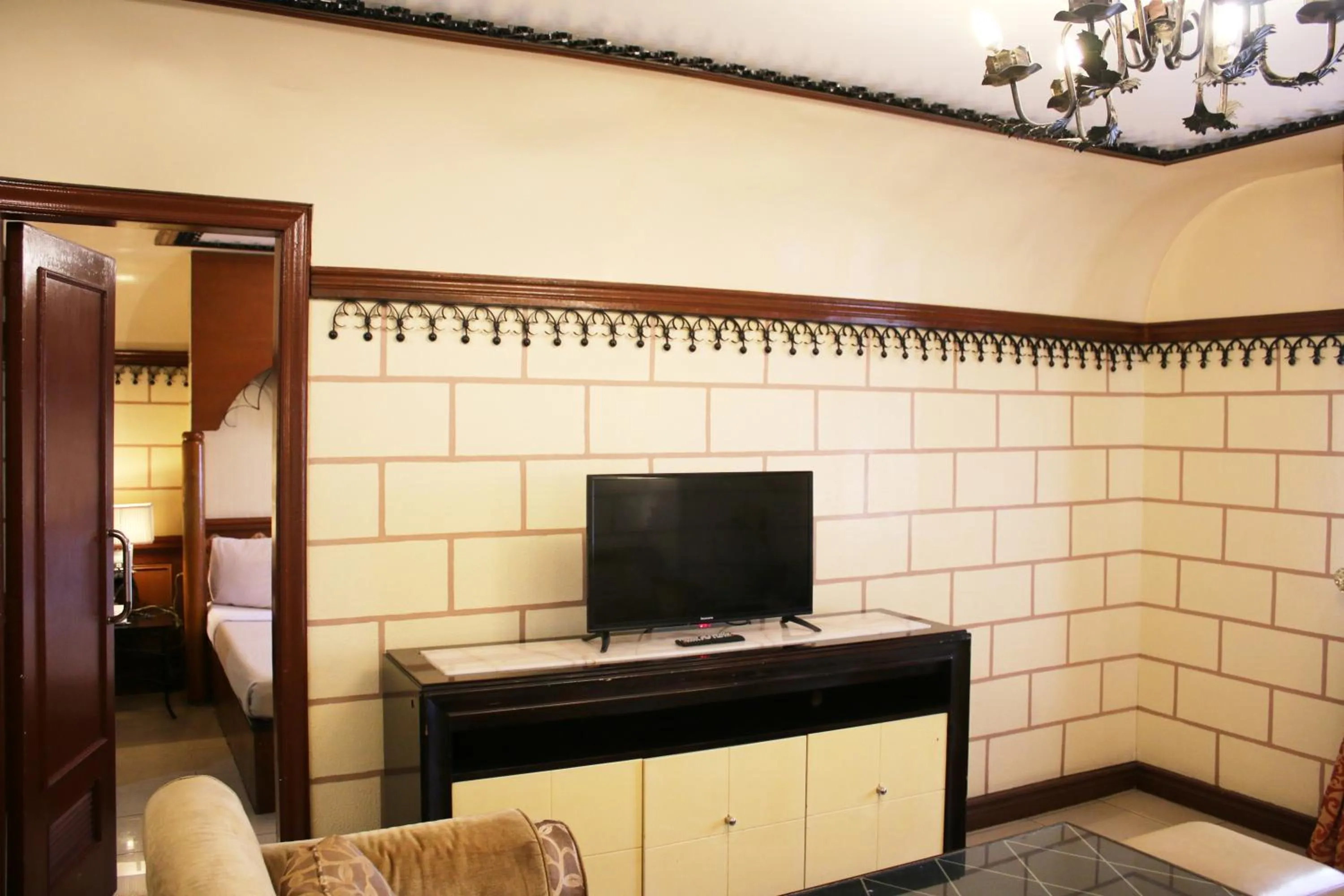 Camelot Hotel Quezon City powered by Cocotel