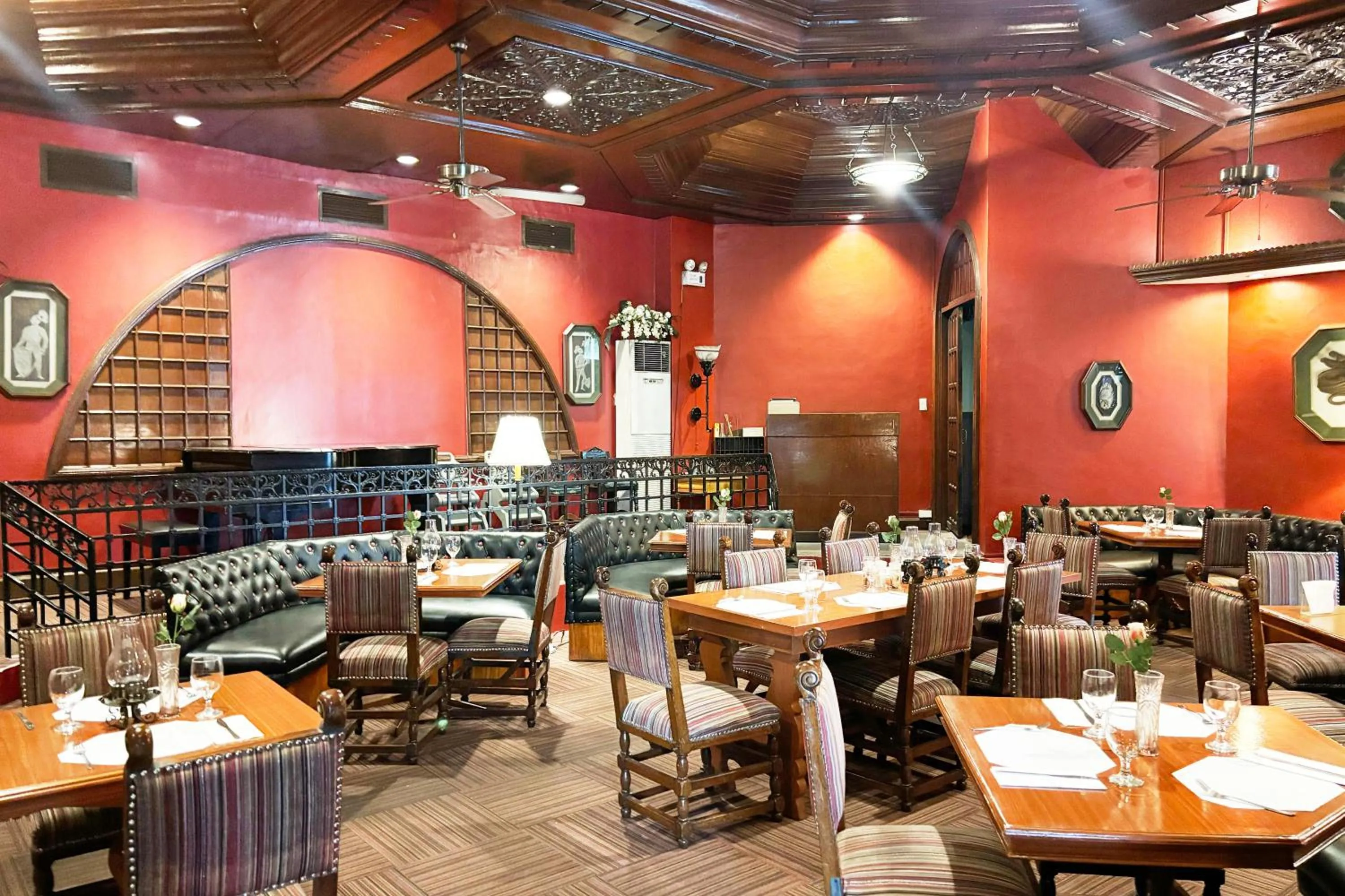 Camelot Hotel Quezon City powered by Cocotel