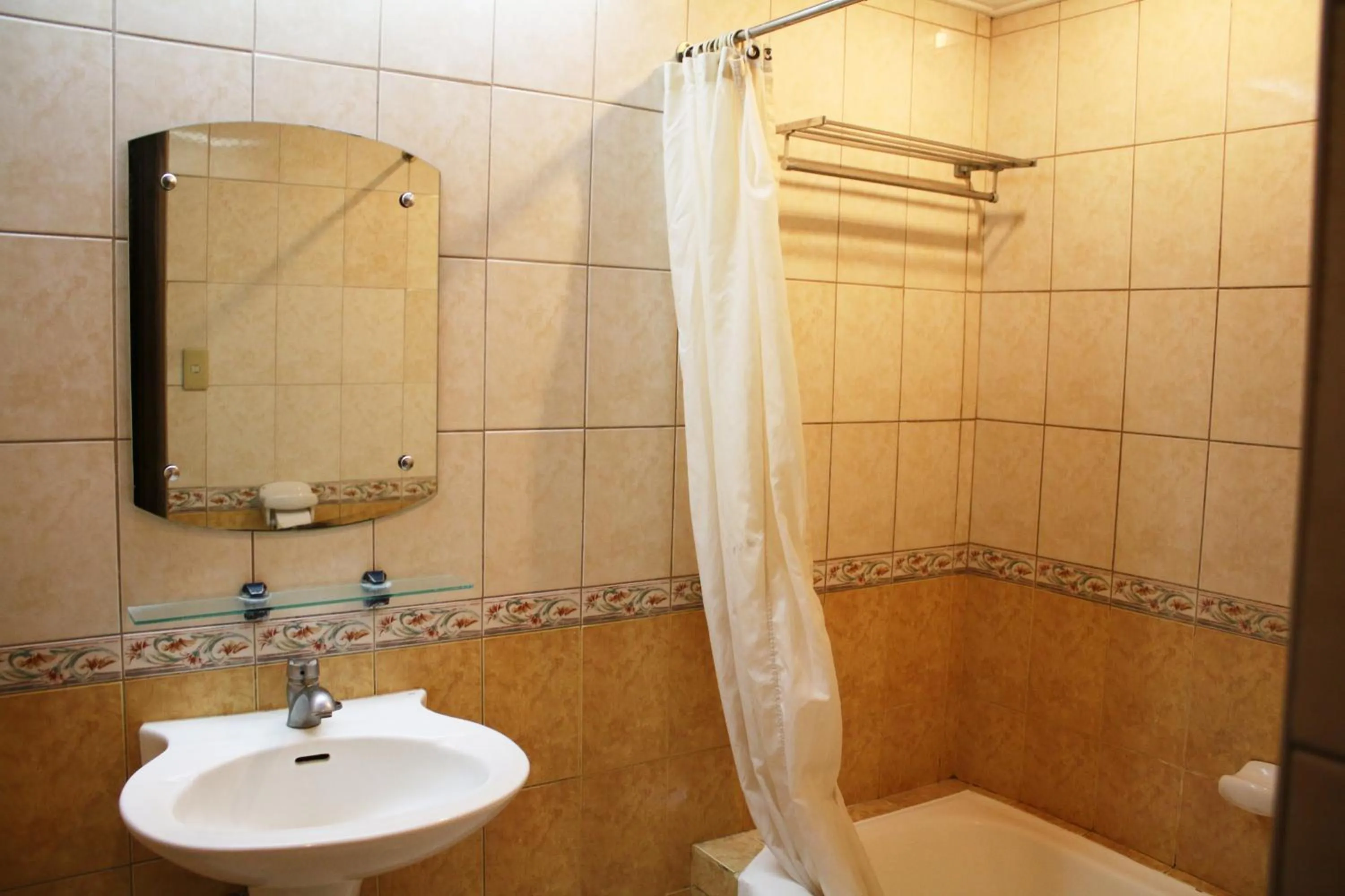 Camelot Hotel Quezon City powered by Cocotel