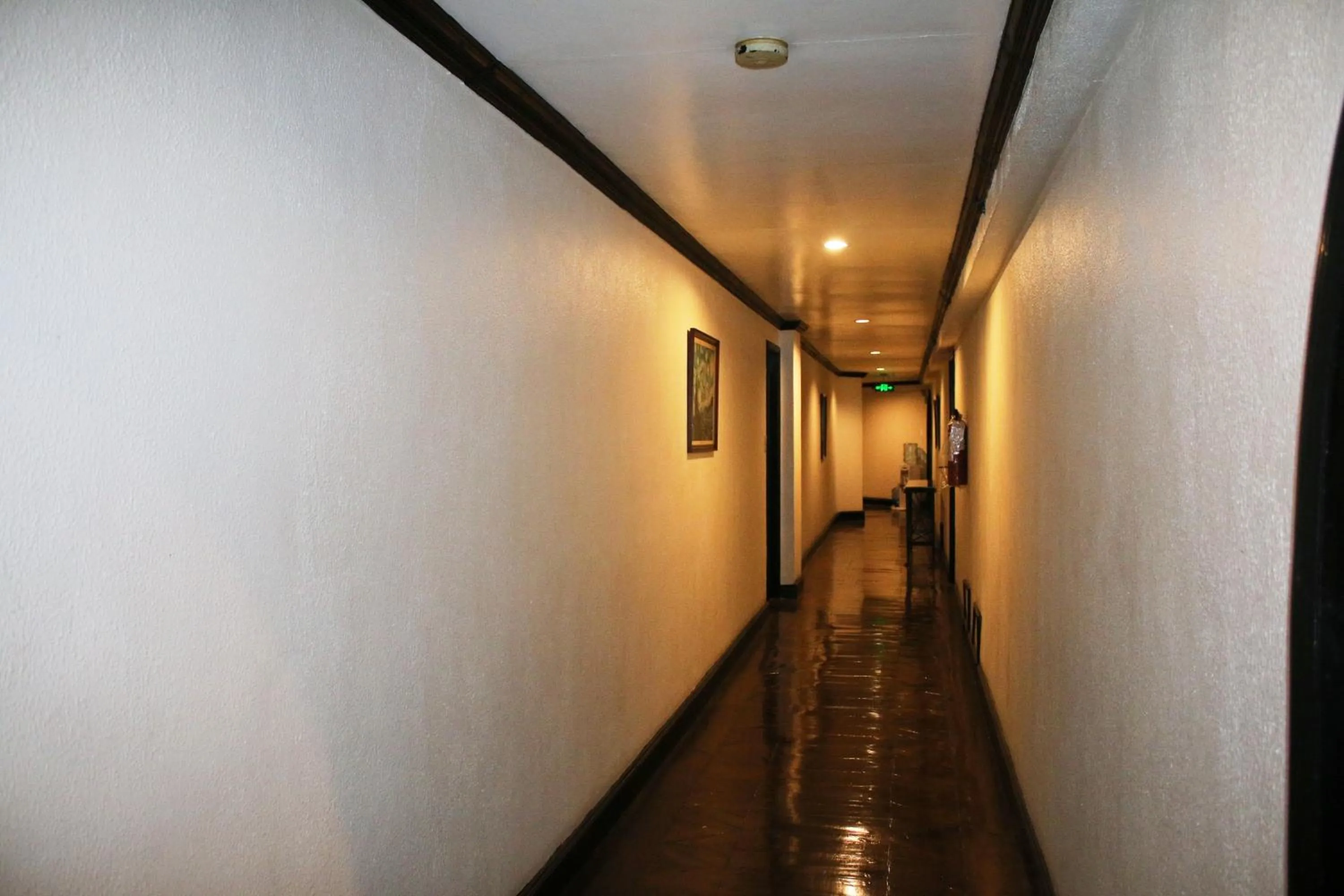 Camelot Hotel Quezon City powered by Cocotel