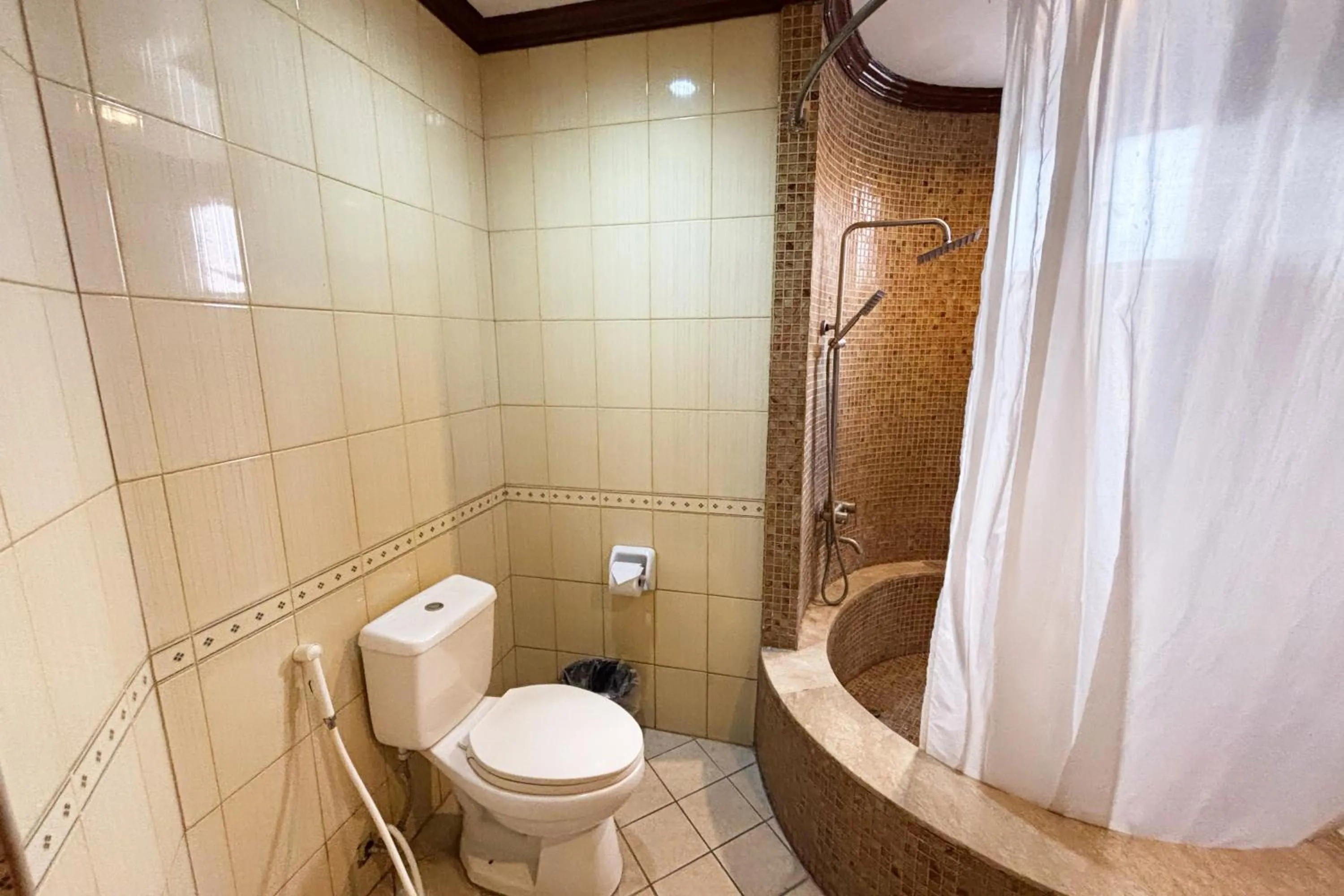 Camelot Hotel Quezon City powered by Cocotel