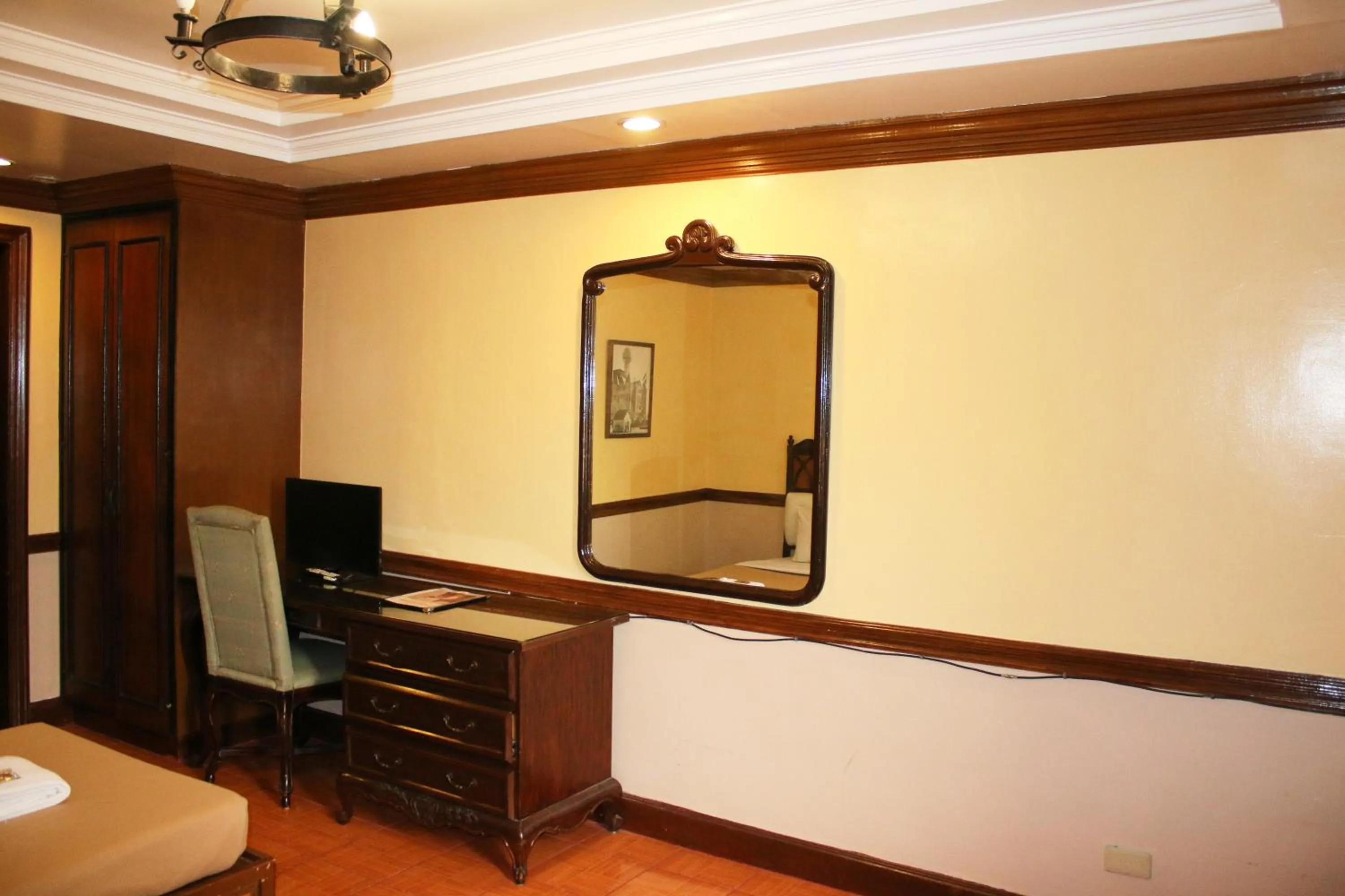 Camelot Hotel Quezon City powered by Cocotel