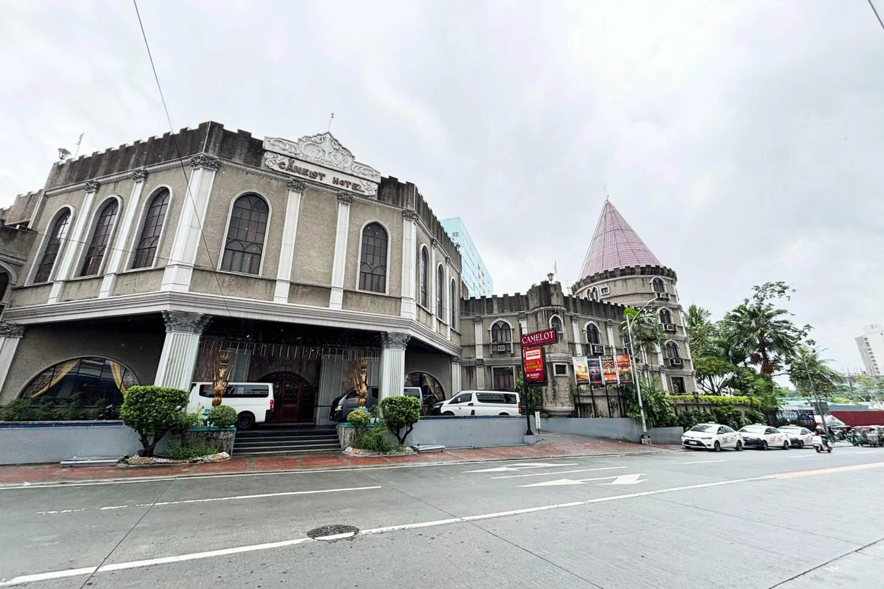 Camelot Hotel Quezon City powered by Cocotel