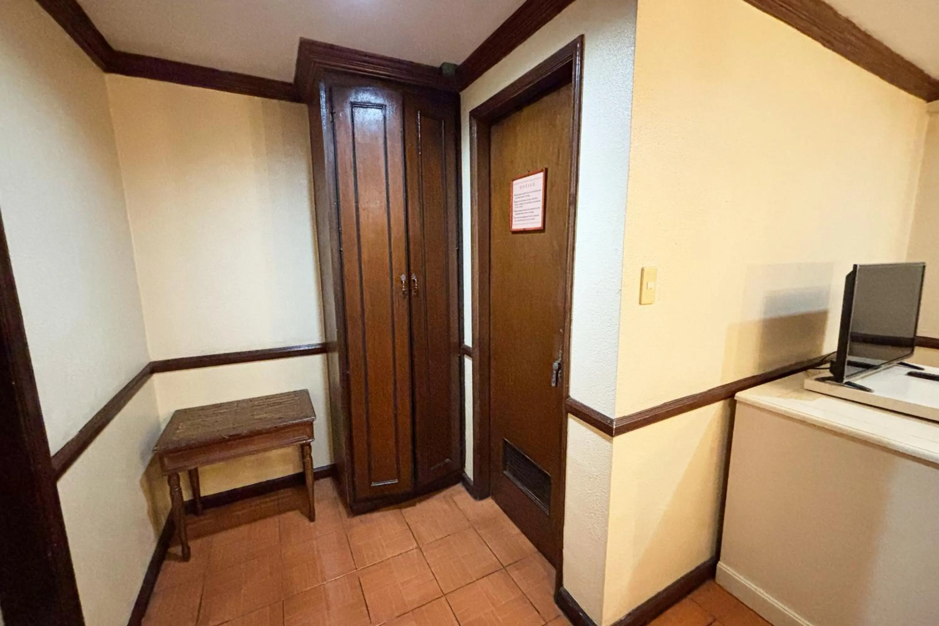 Camelot Hotel Quezon City powered by Cocotel