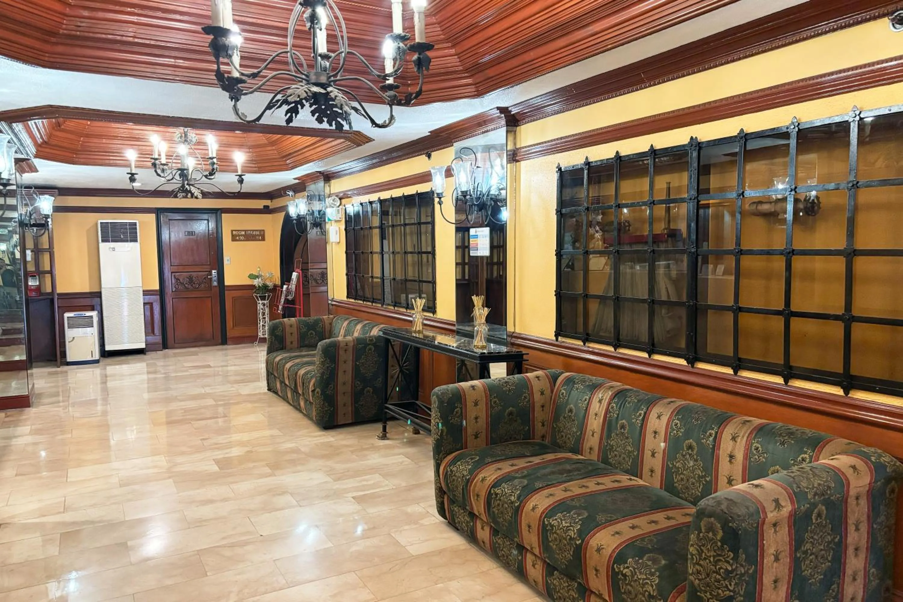 Camelot Hotel Quezon City powered by Cocotel