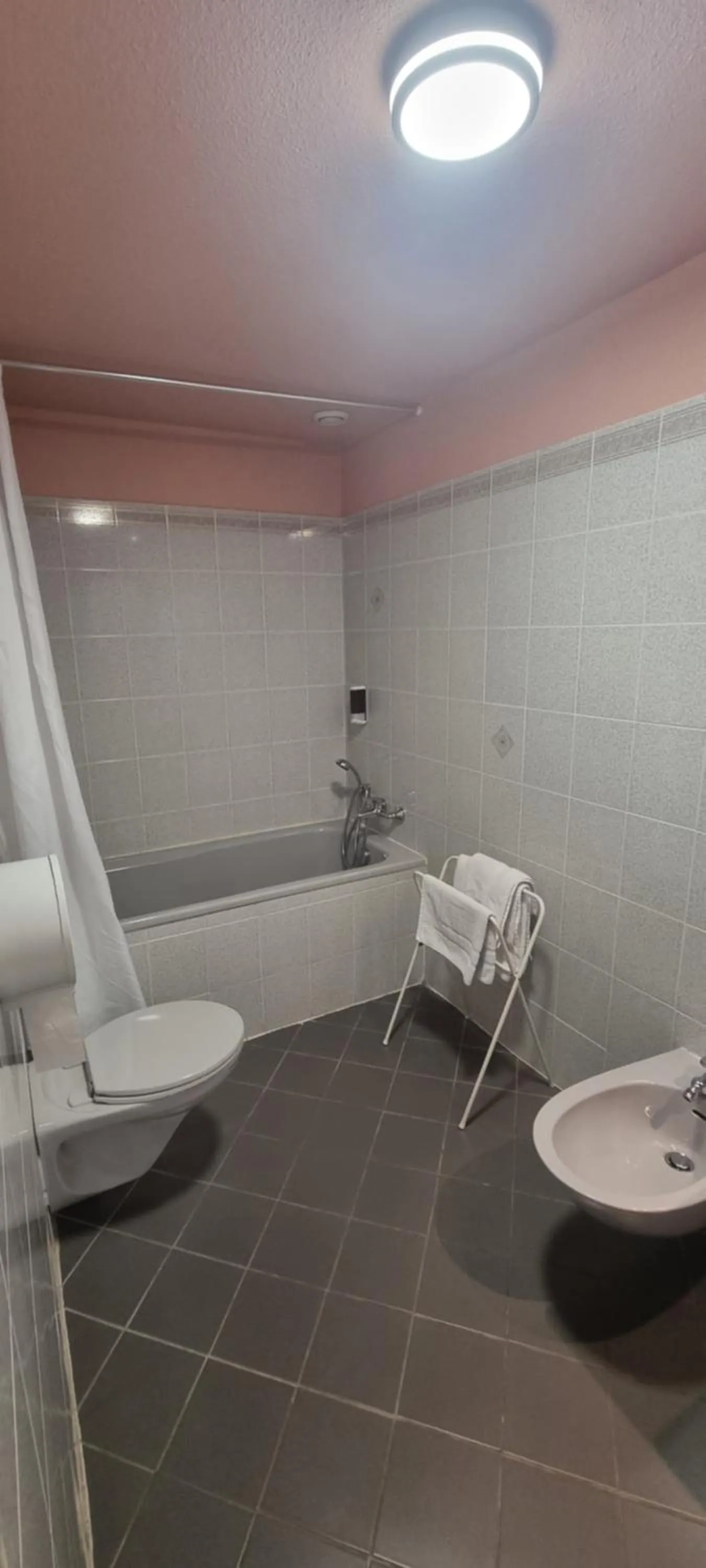 Bathroom in Hôtel Le Lons