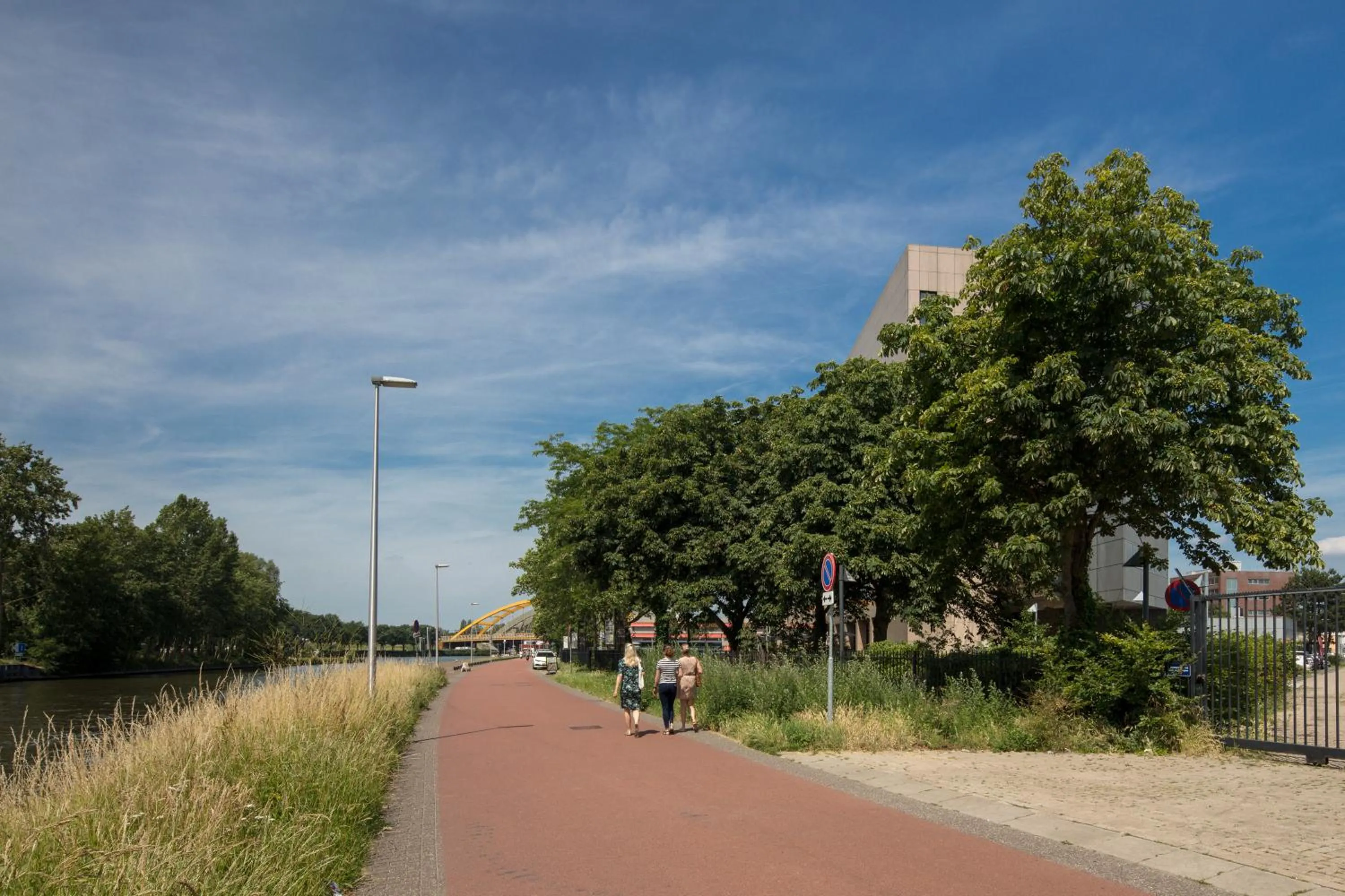 Neighbourhood in 2L De Blend