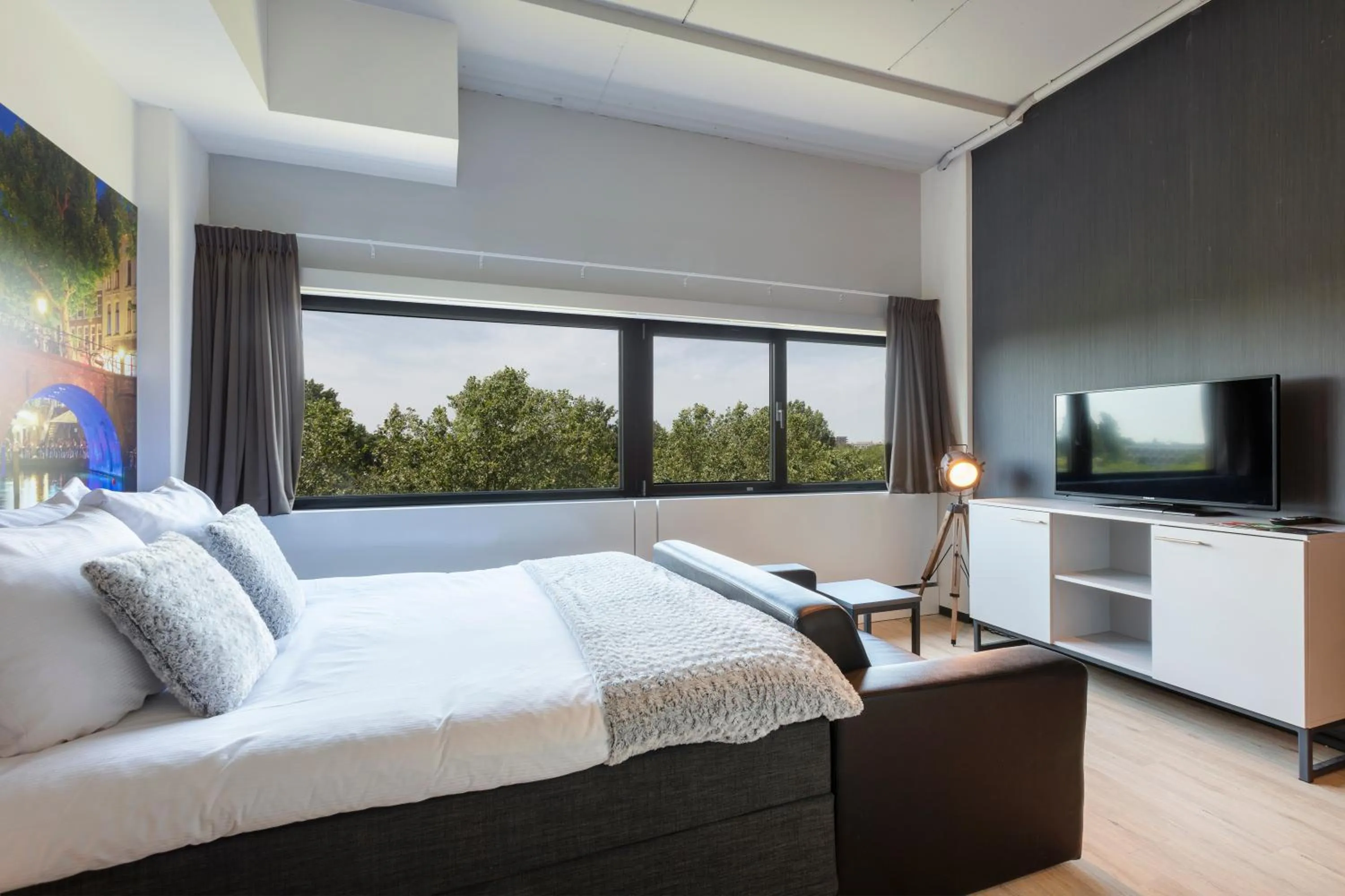 TV and multimedia, Bed in 2L De Blend