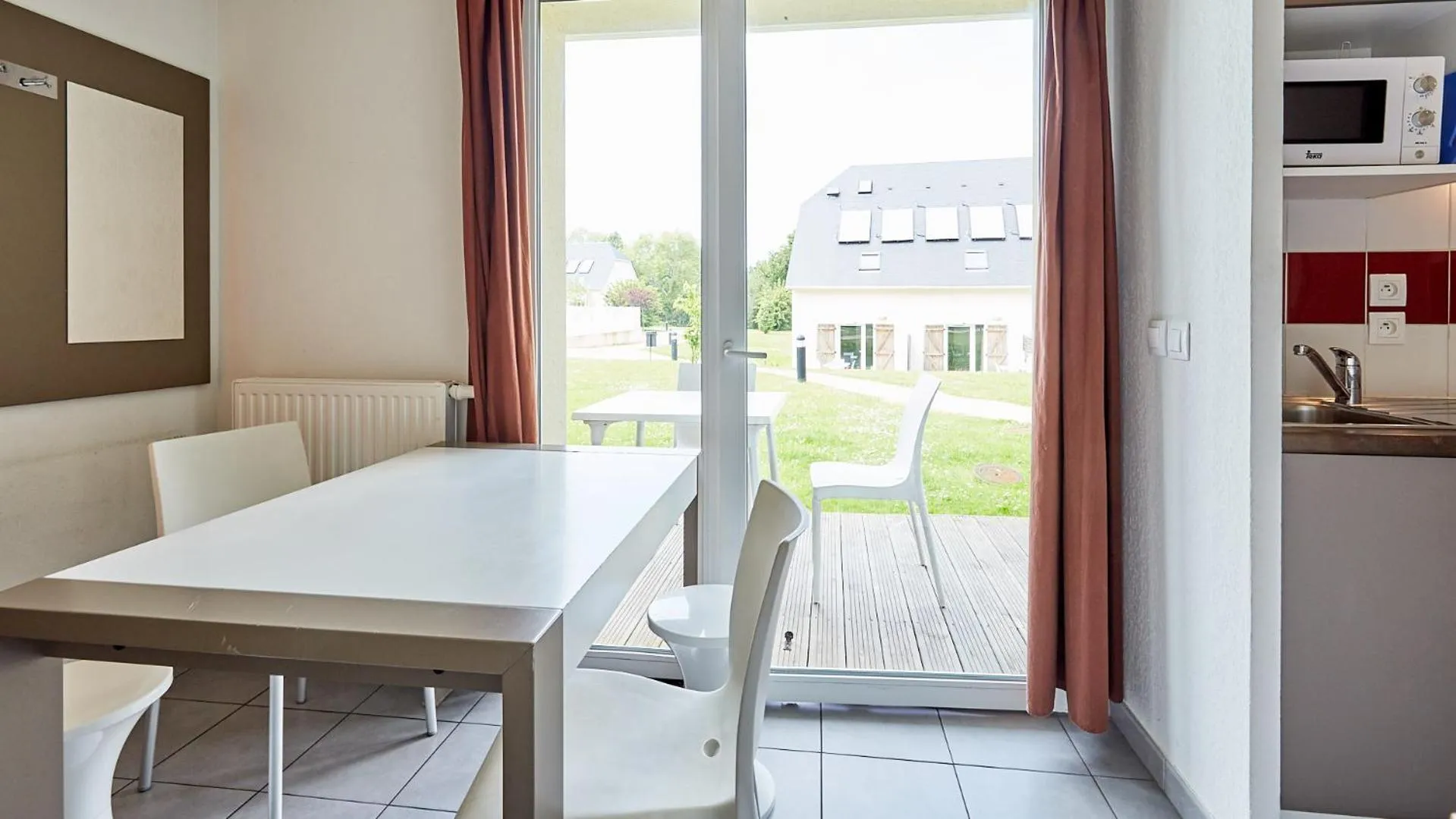 Balcony/Terrace in Résidence Vacancéole - Le Domaine de la Corniche