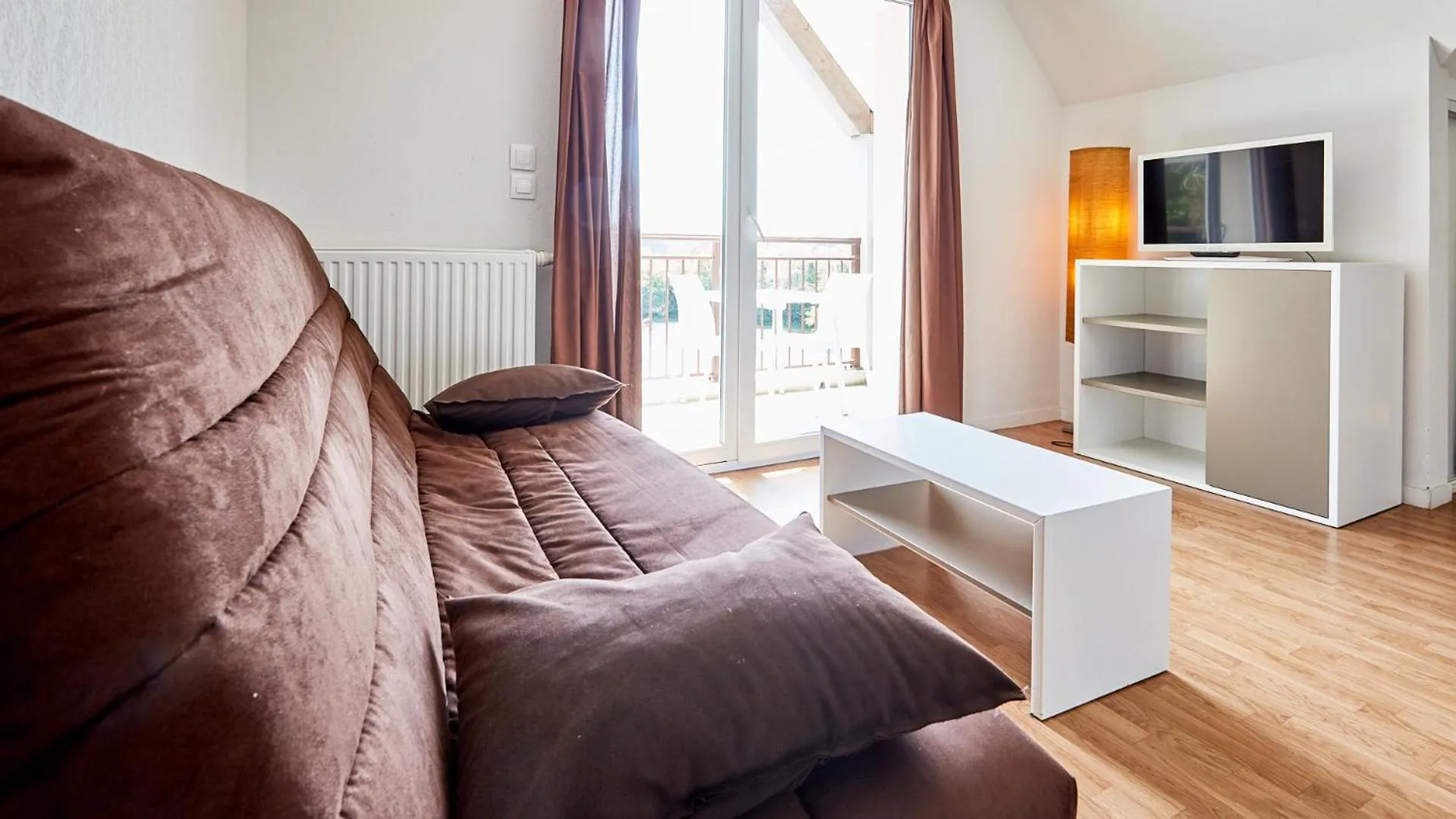 TV and multimedia in Résidence Vacancéole - Le Domaine de la Corniche