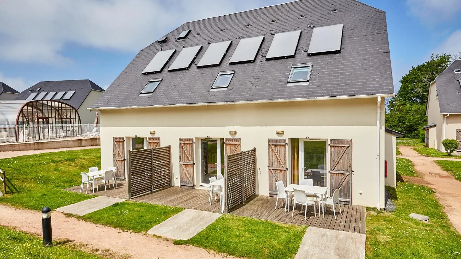 Patio in Résidence Vacancéole - Le Domaine de la Corniche