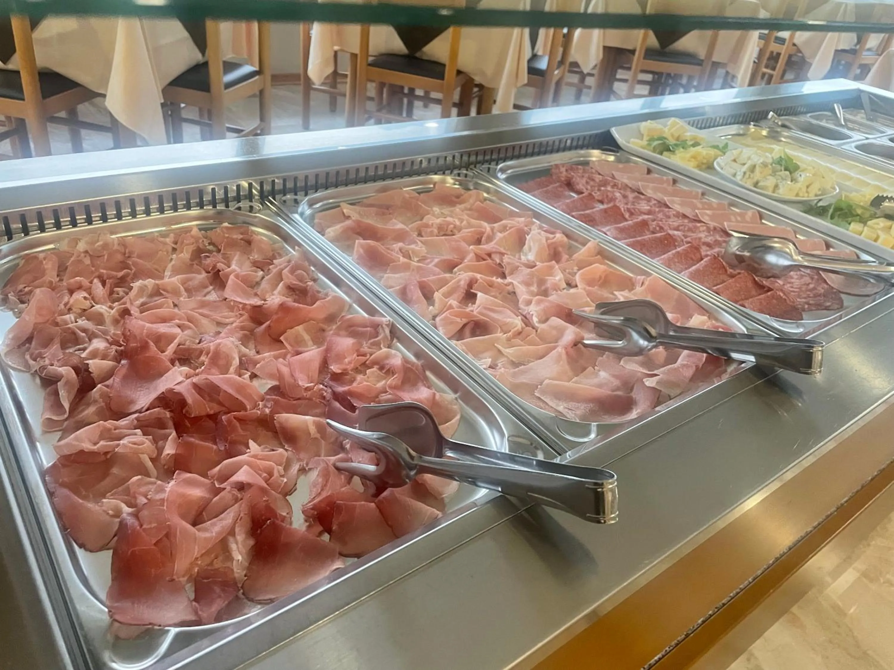 Breakfast in Hotel Roma