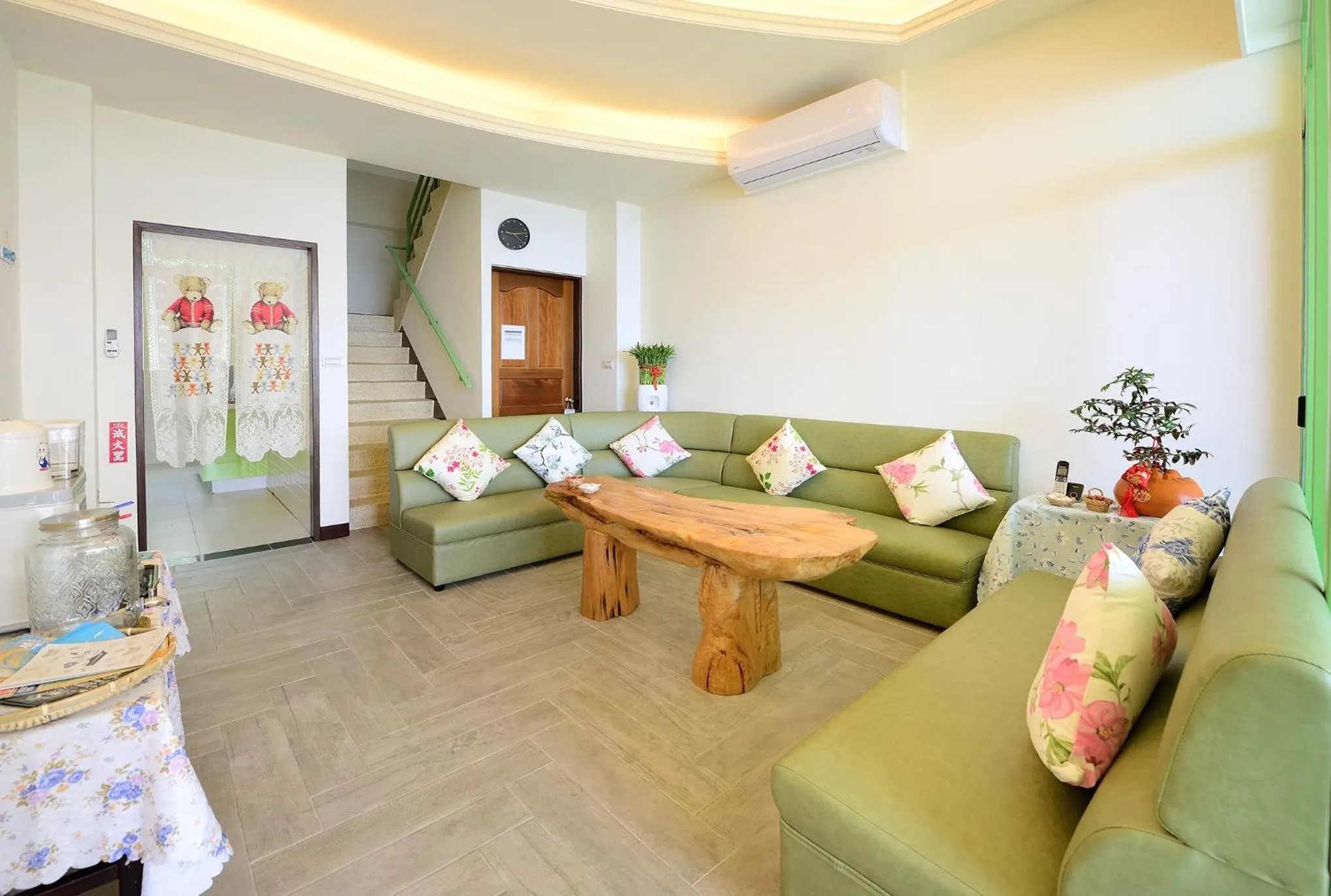 Communal lounge/ TV room, Seating Area in Fish Home 15