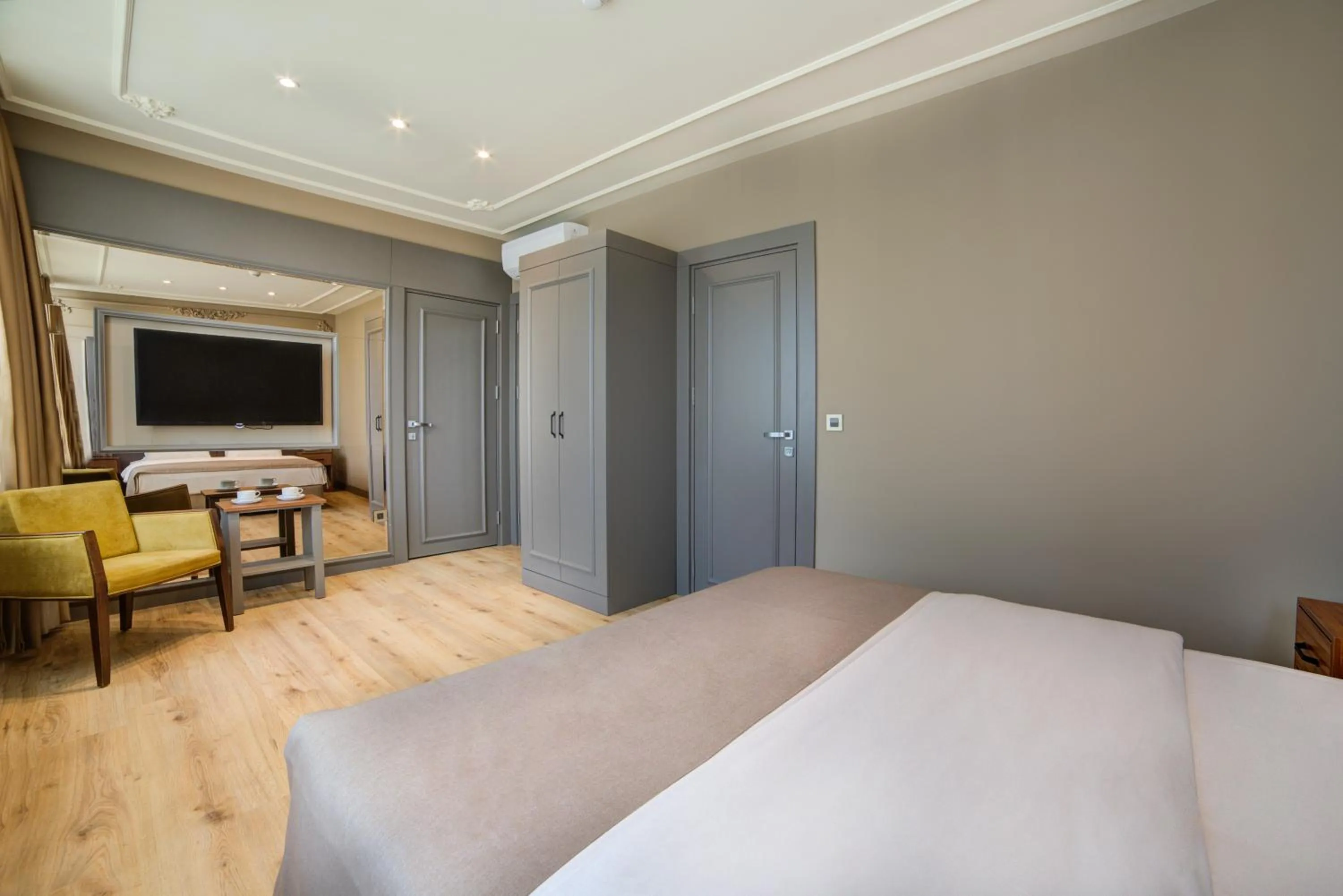 Bed in Taksim Premium Hotel