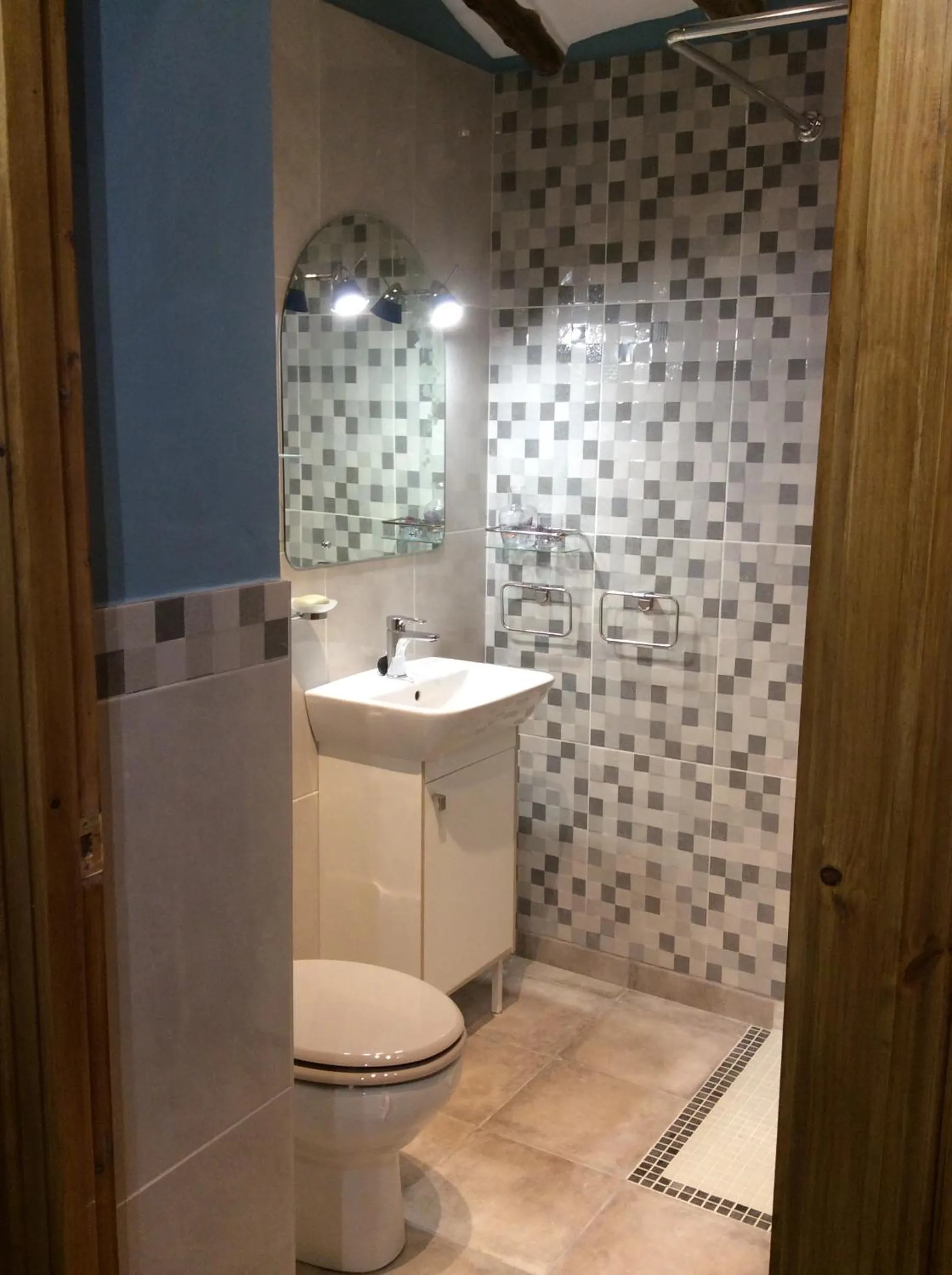 Shower in Los Cuatro Vientos B&B